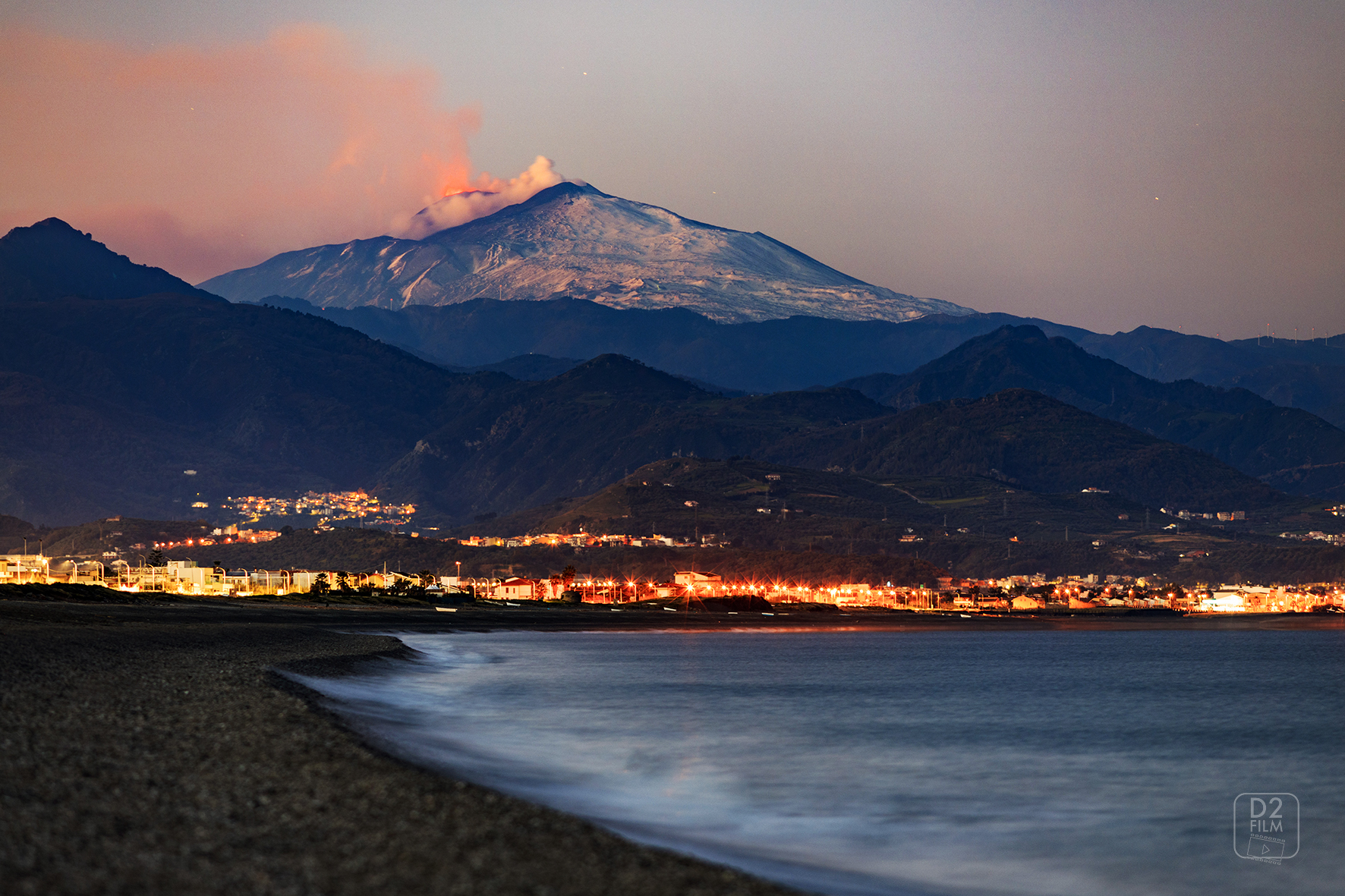Eruption visible even from Milazzo!
