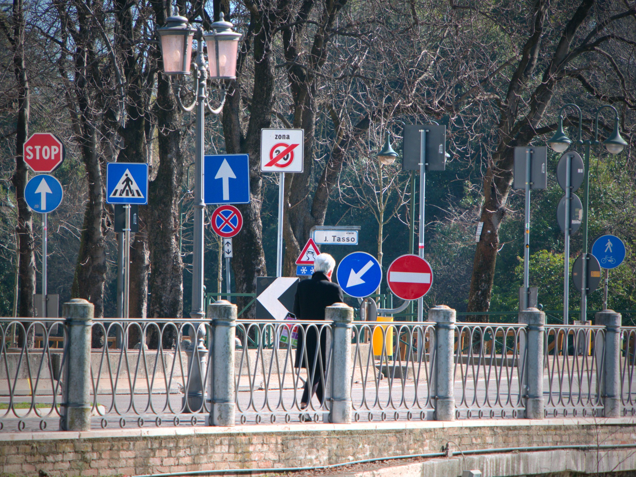 La vita è piena di obblighi e divieti