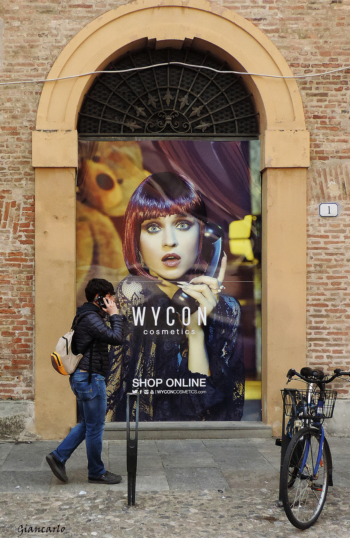 il telefono il miglior amico dell'innamorato