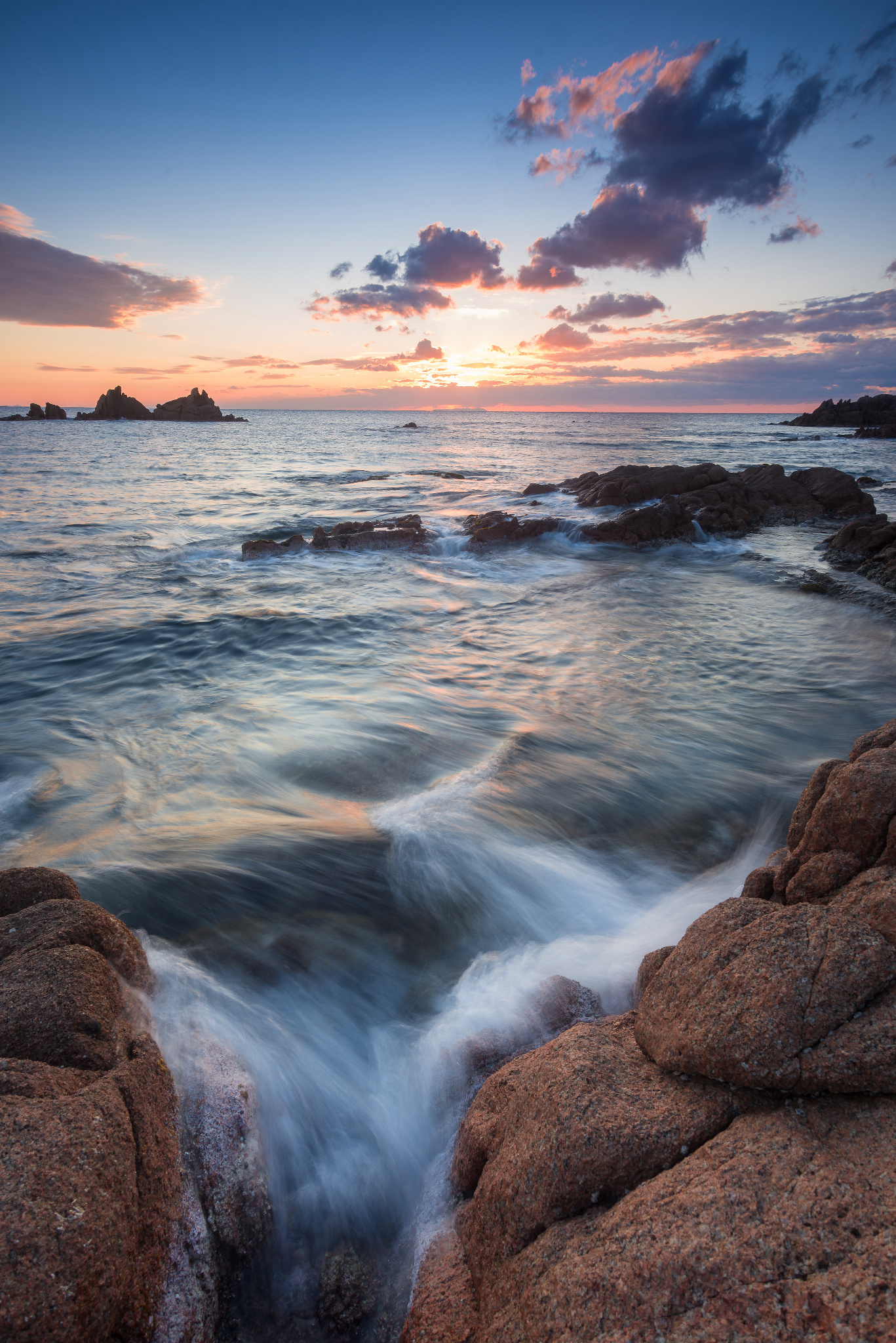 Cala sarraina al tramonto