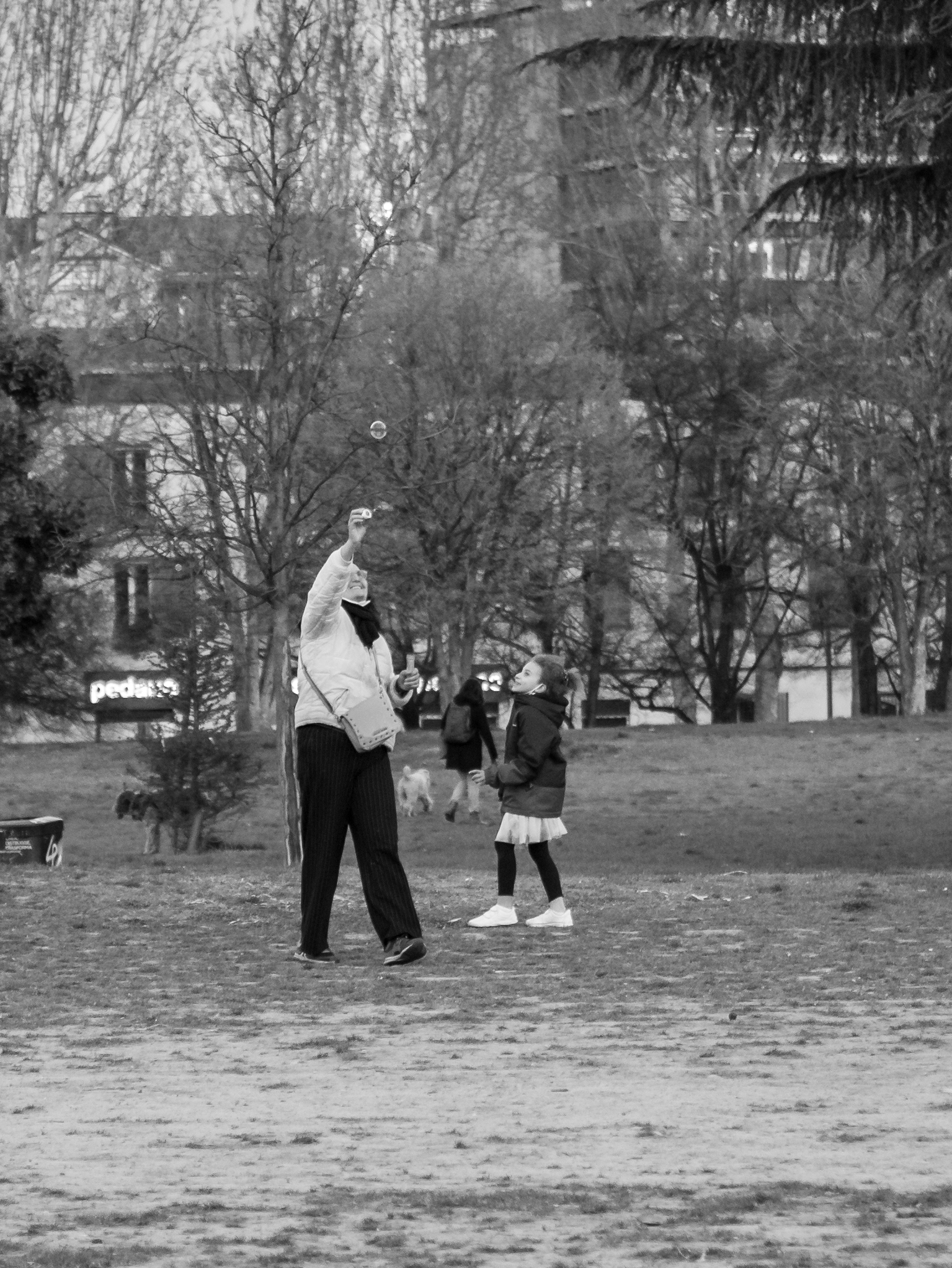 Returning children - Milan