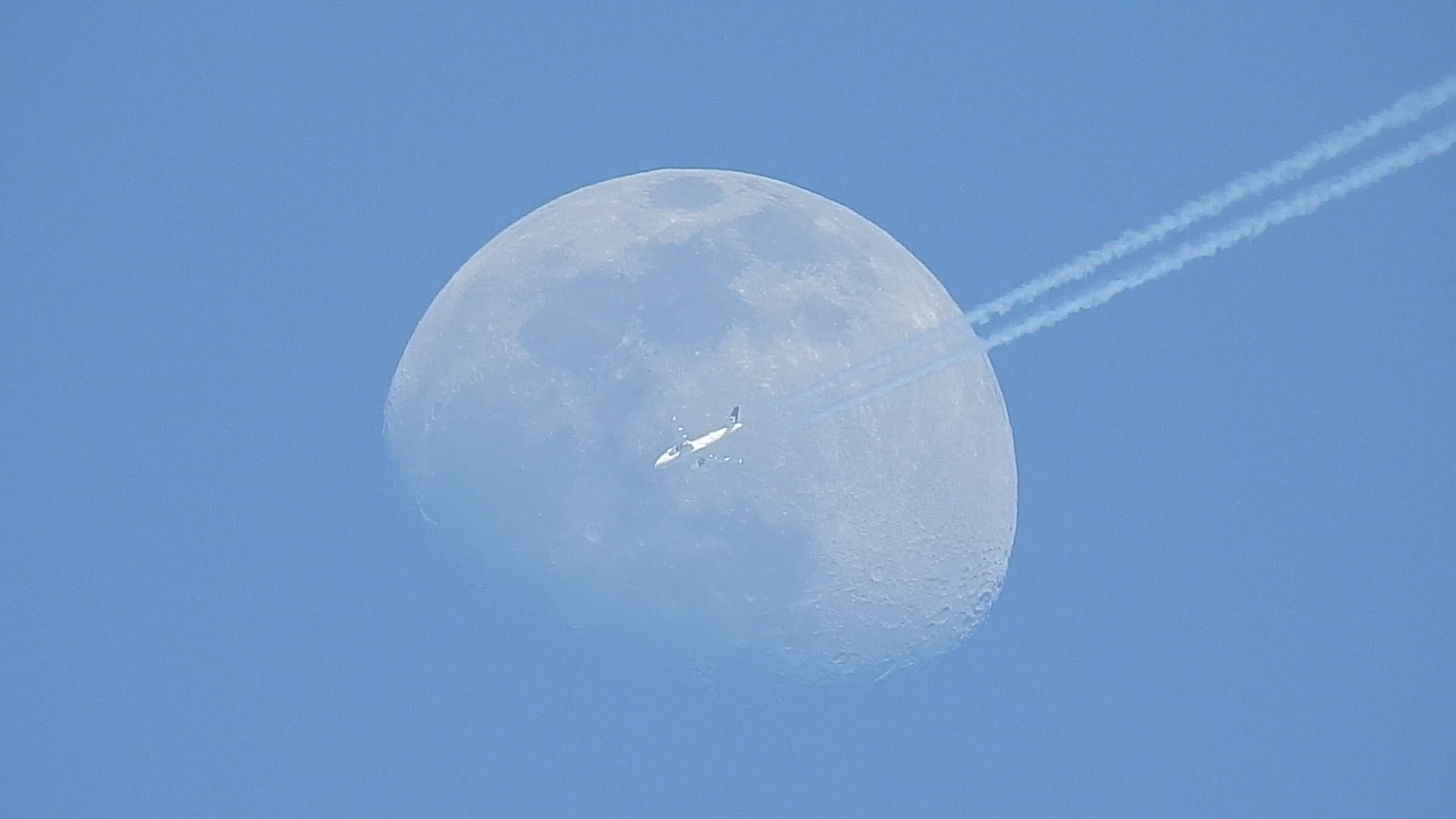 Booom. Ho vinto. Aereo luna !