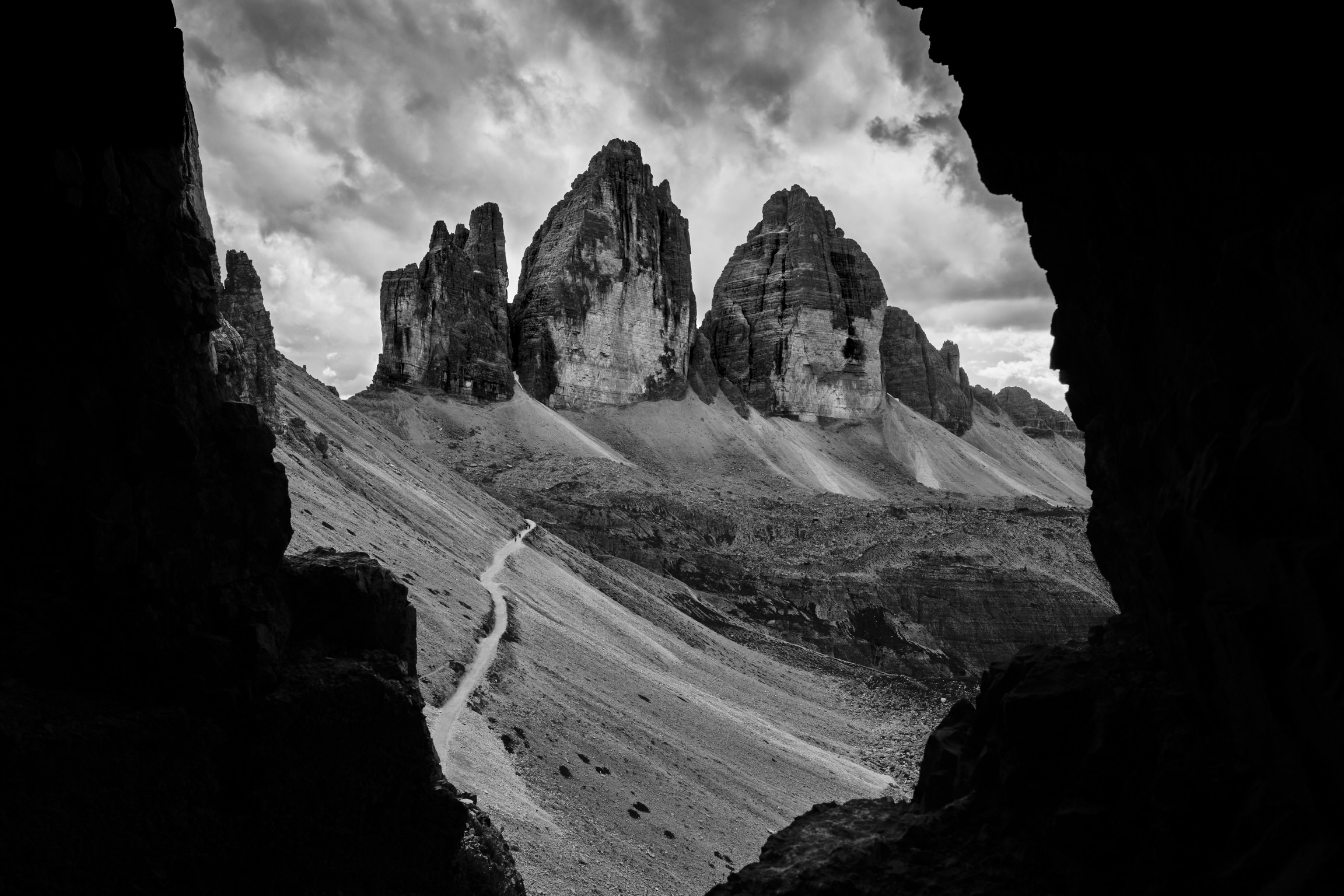 Three peaks in frame