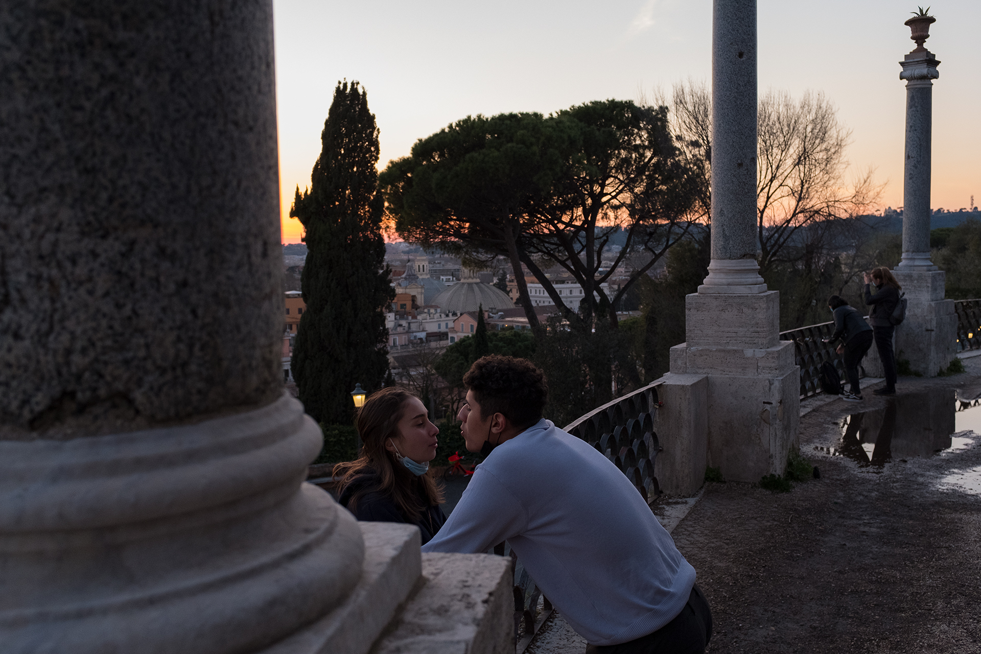 Ultime luci , ultimi selfie, ultimi baci.