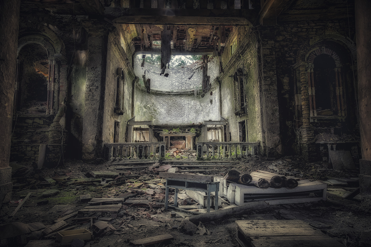 Mors principium est...