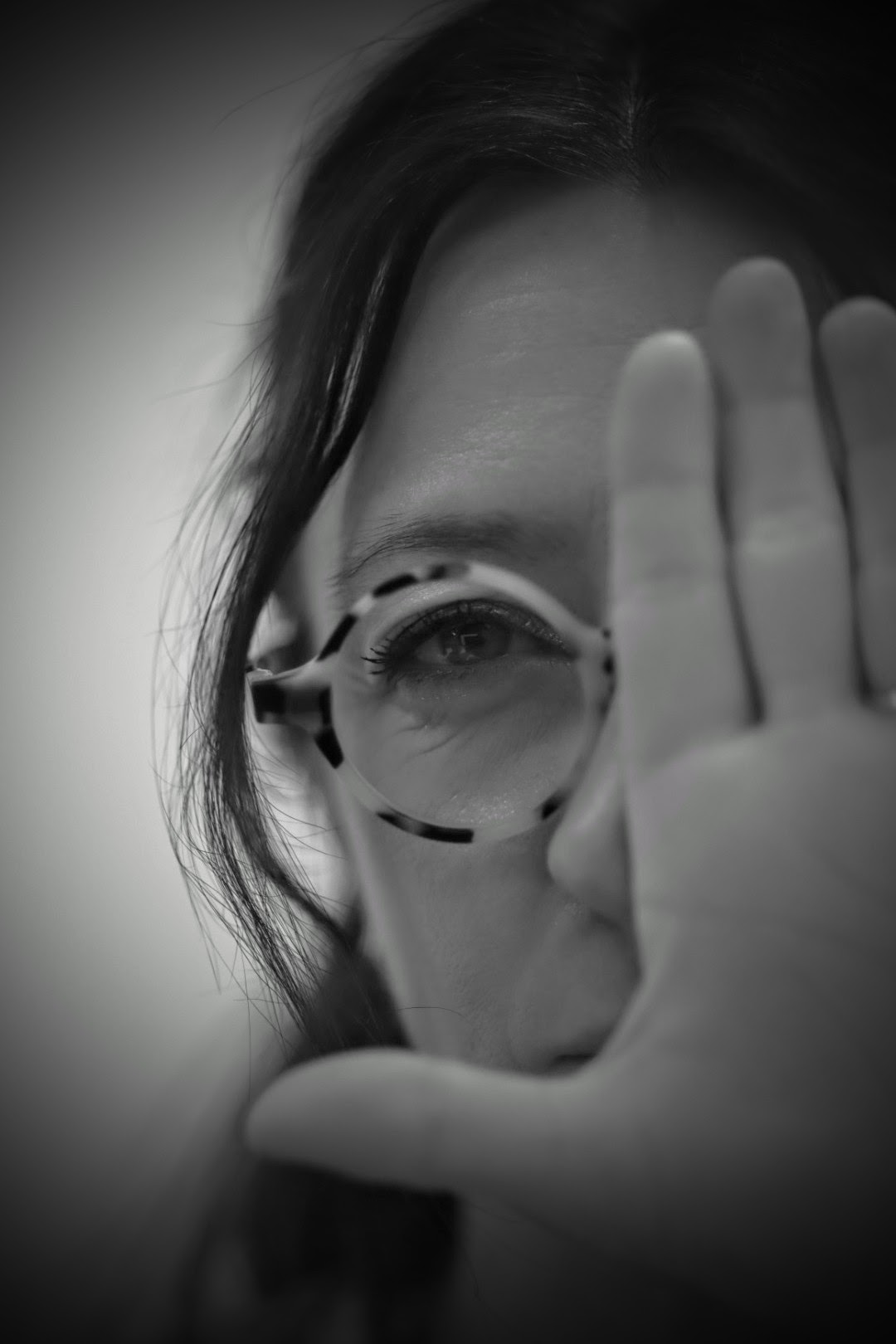 Sara non è d'accordo- b & w