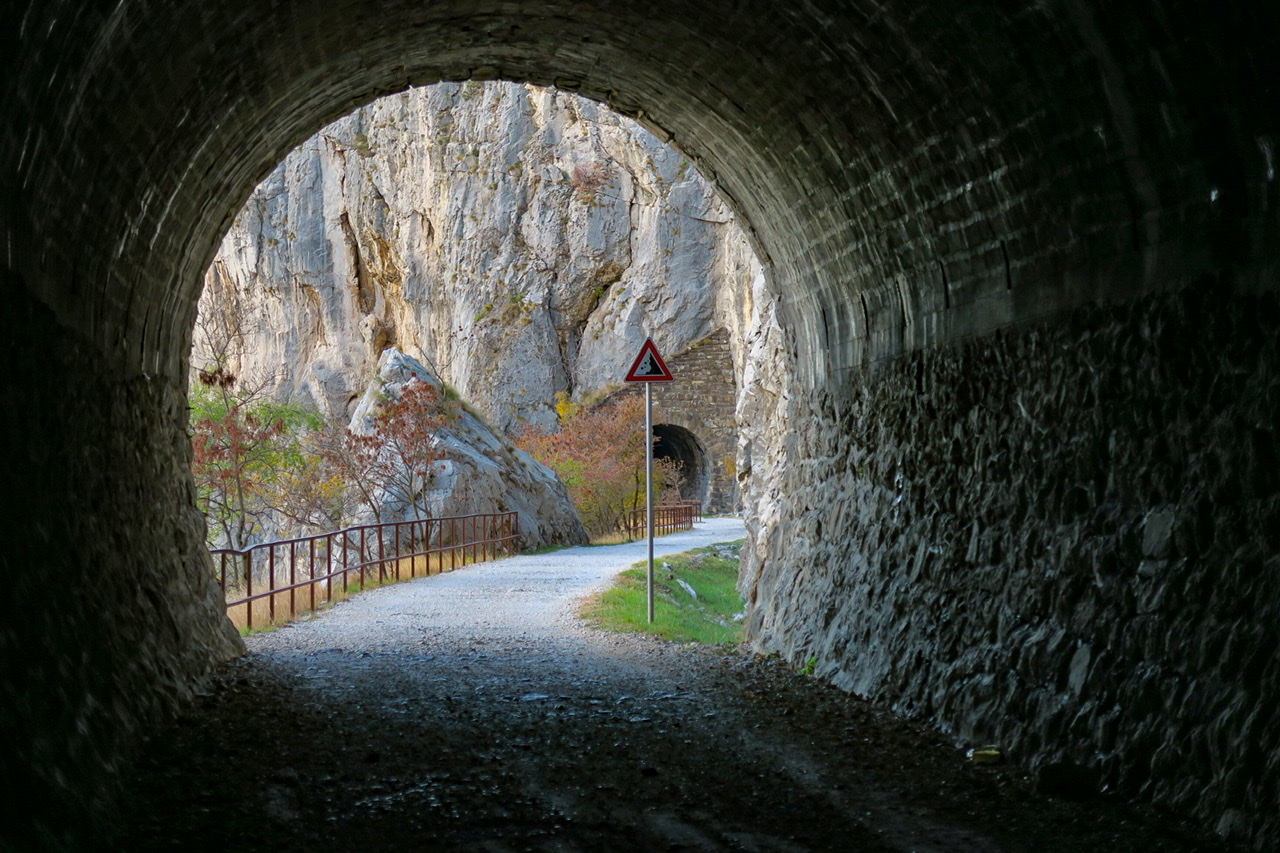 Tunnel