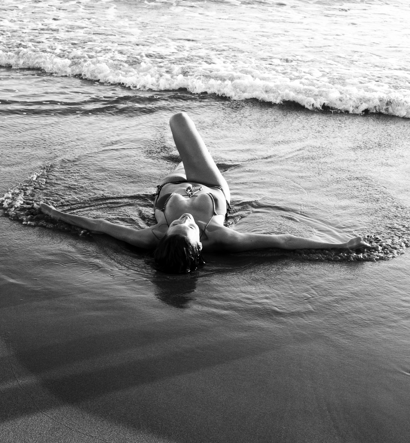 FEELING THE SUMMER GOOD VIBES