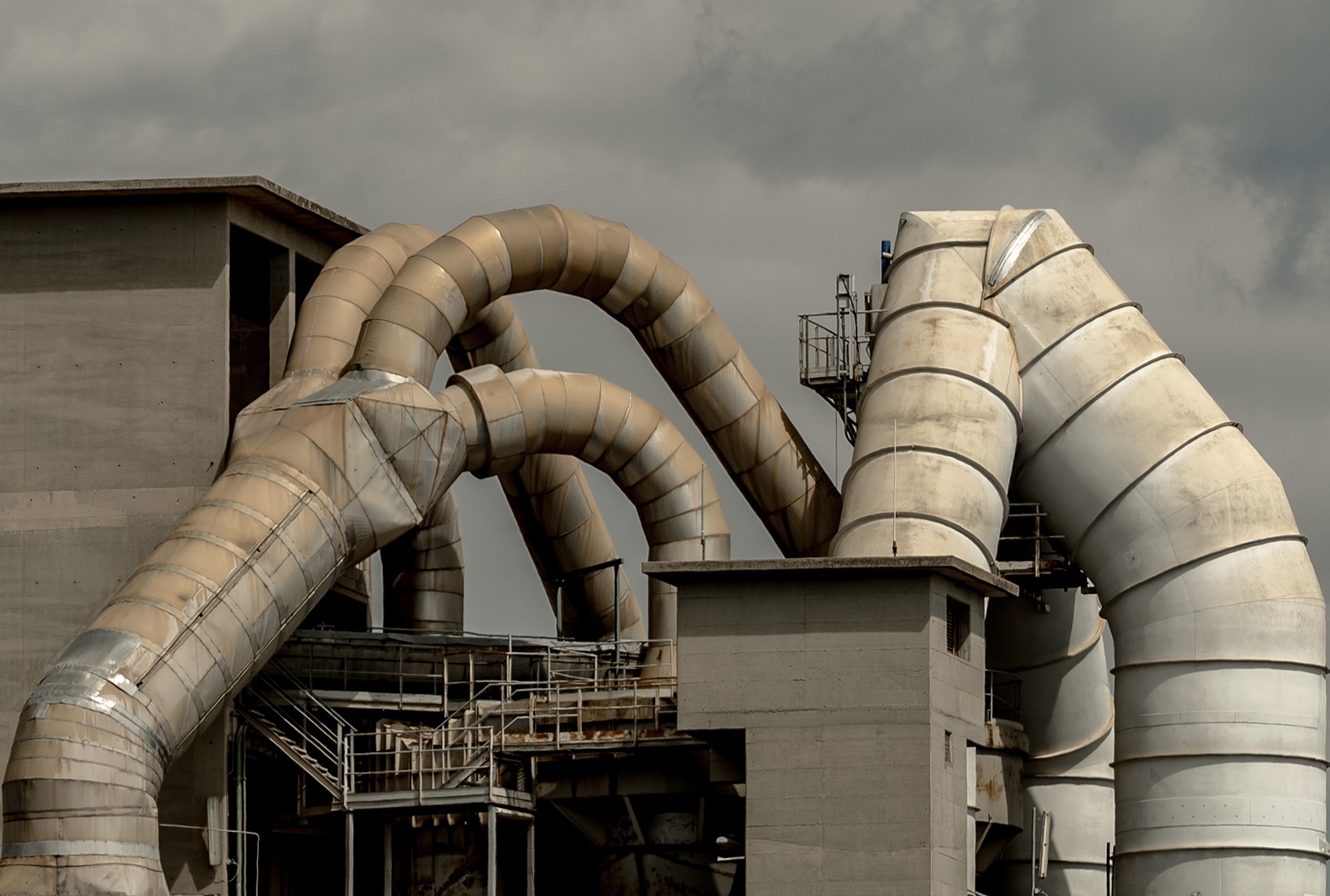 Indastria 2, the hand...