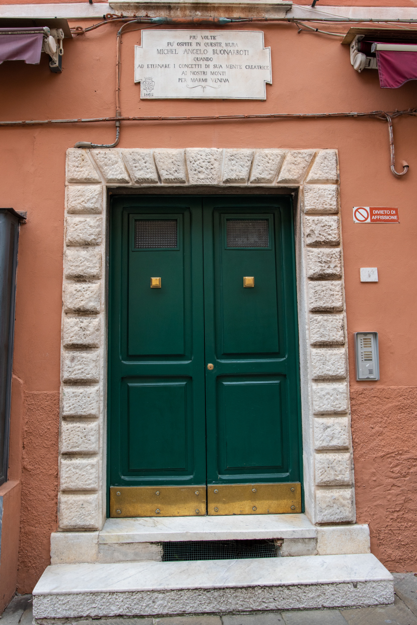 Carrara Piazza Duomo