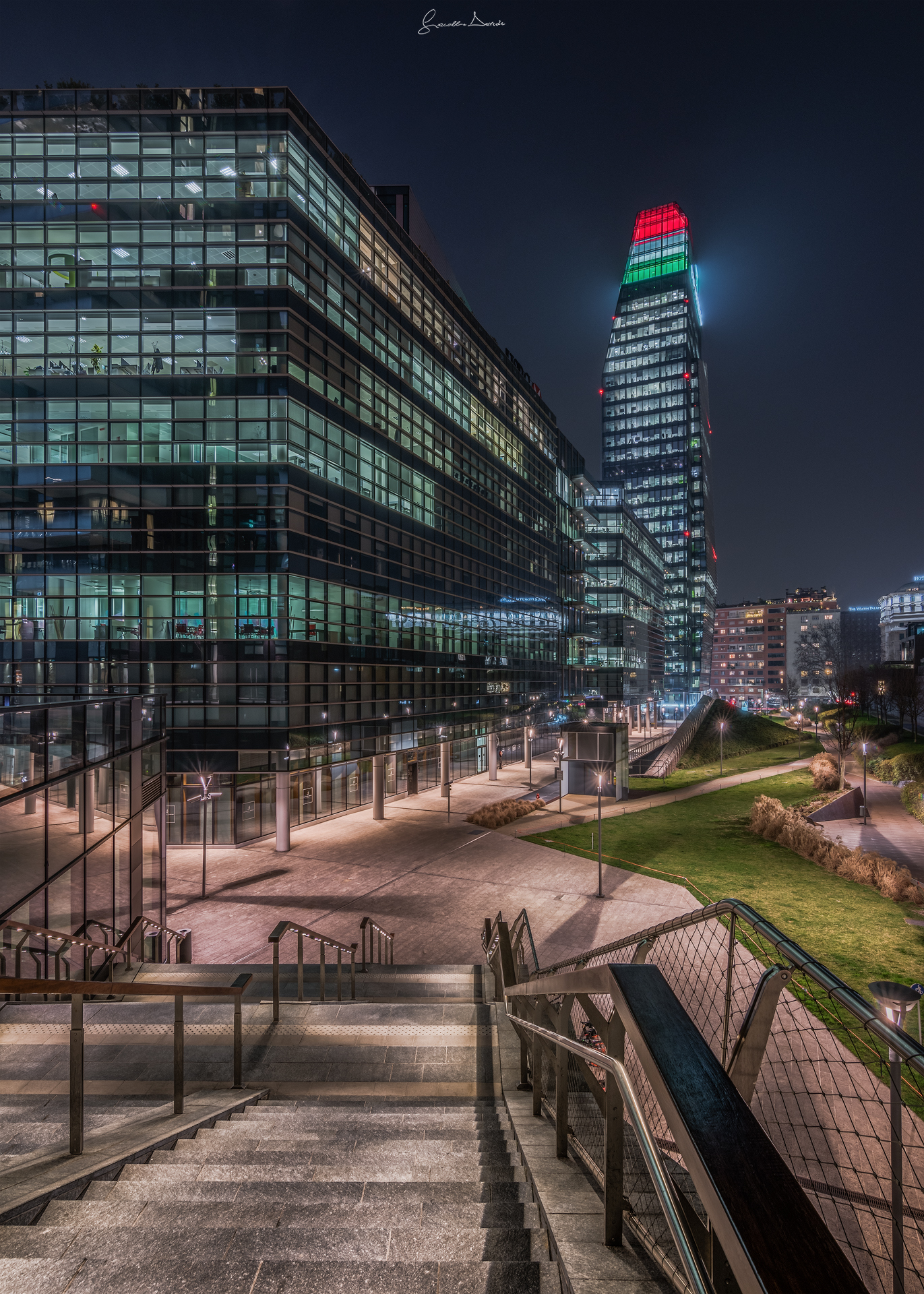 Promenade Varesine e torre Diamante