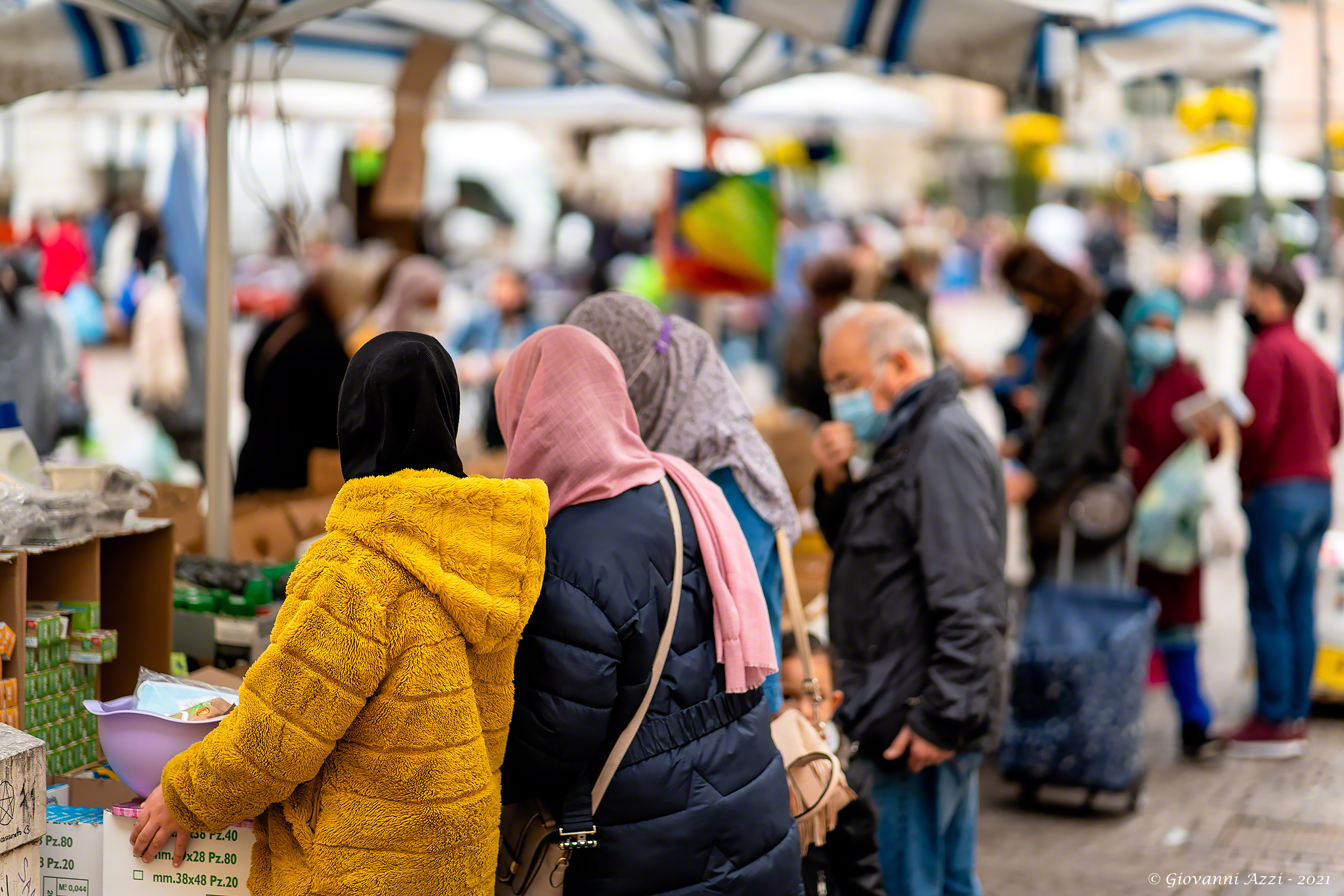 The colors of Piazza del Mercato