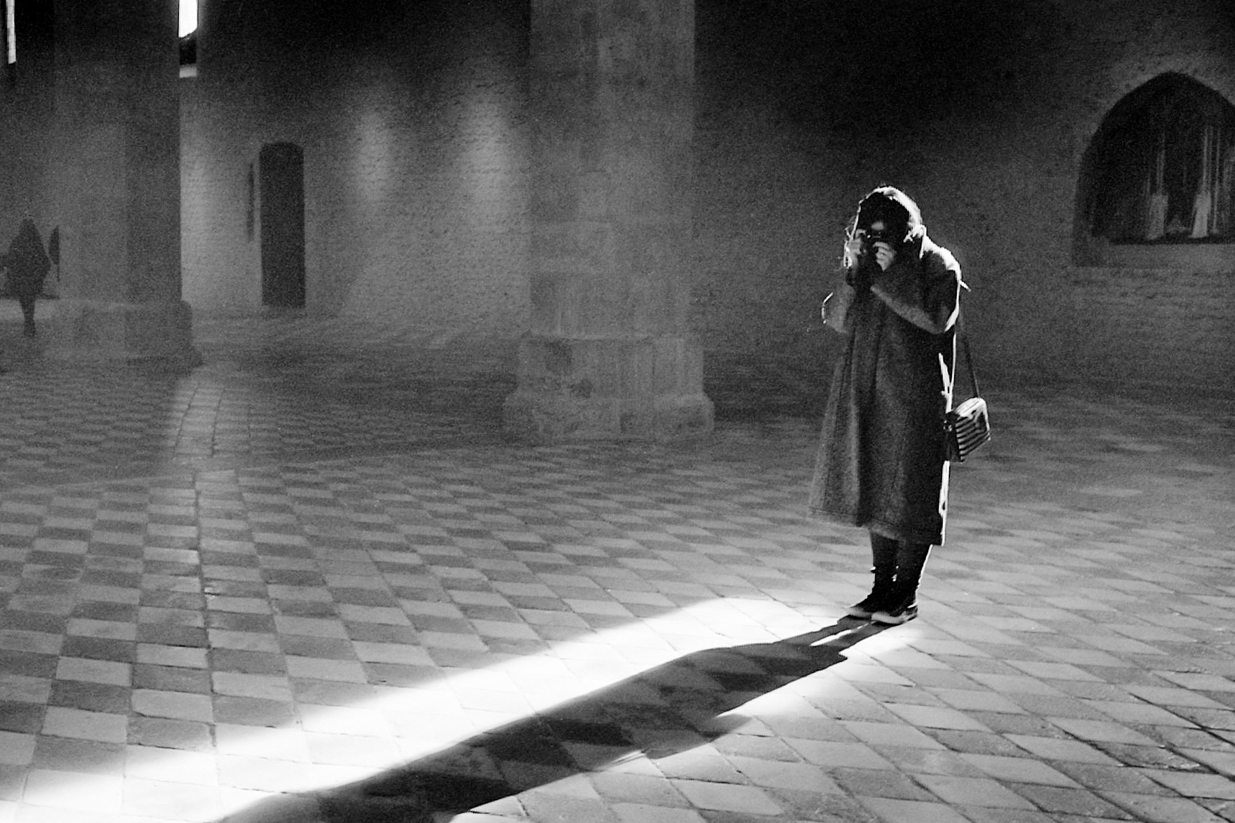 Photographing the shadow