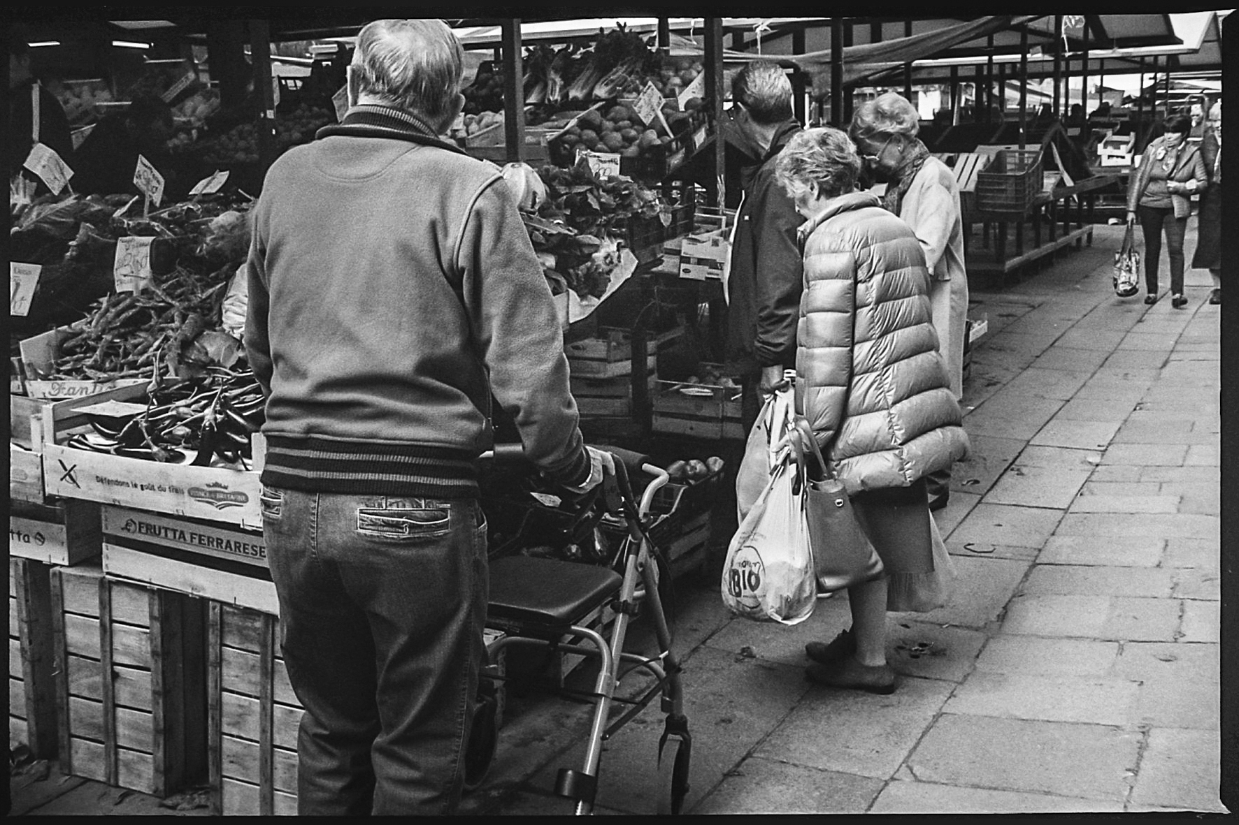 Fruit and vegetable market