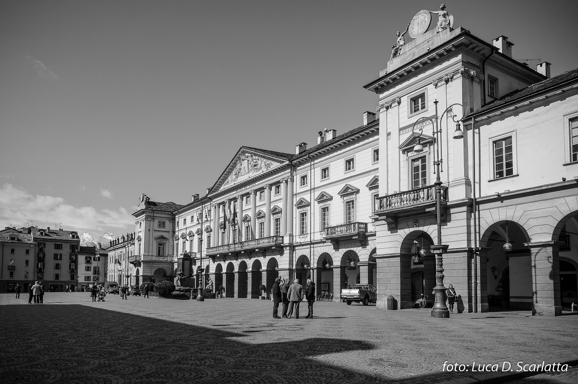 Piazza Emile Chanoux