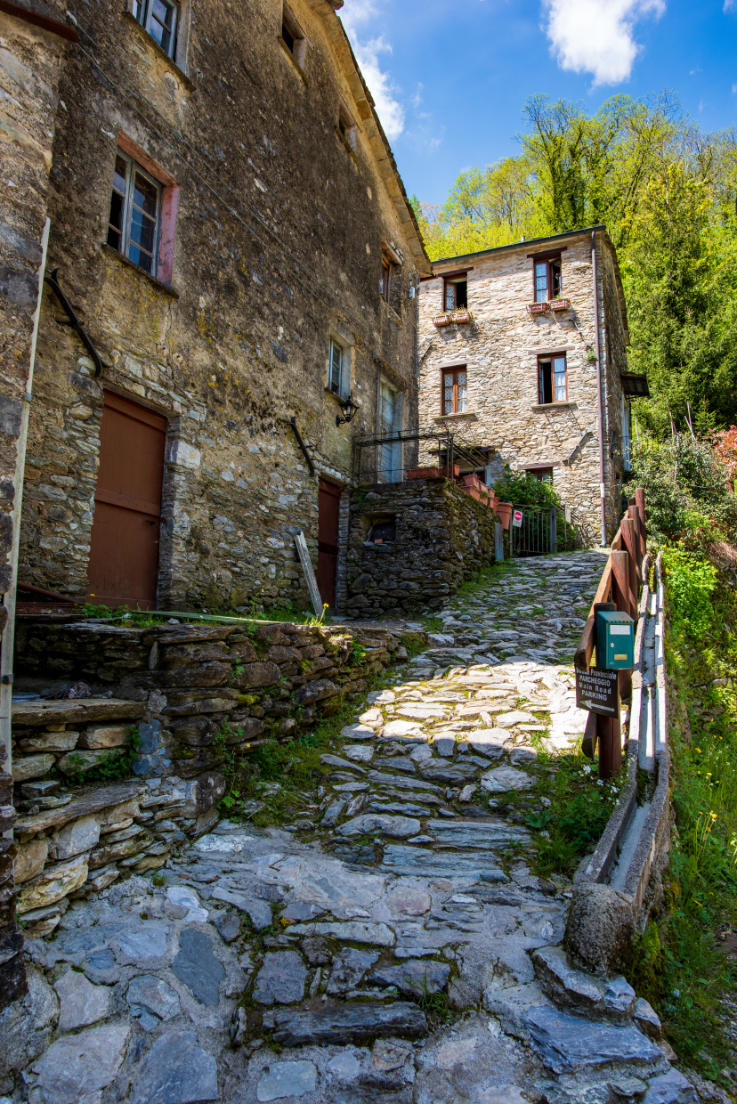 Isola Santa LU