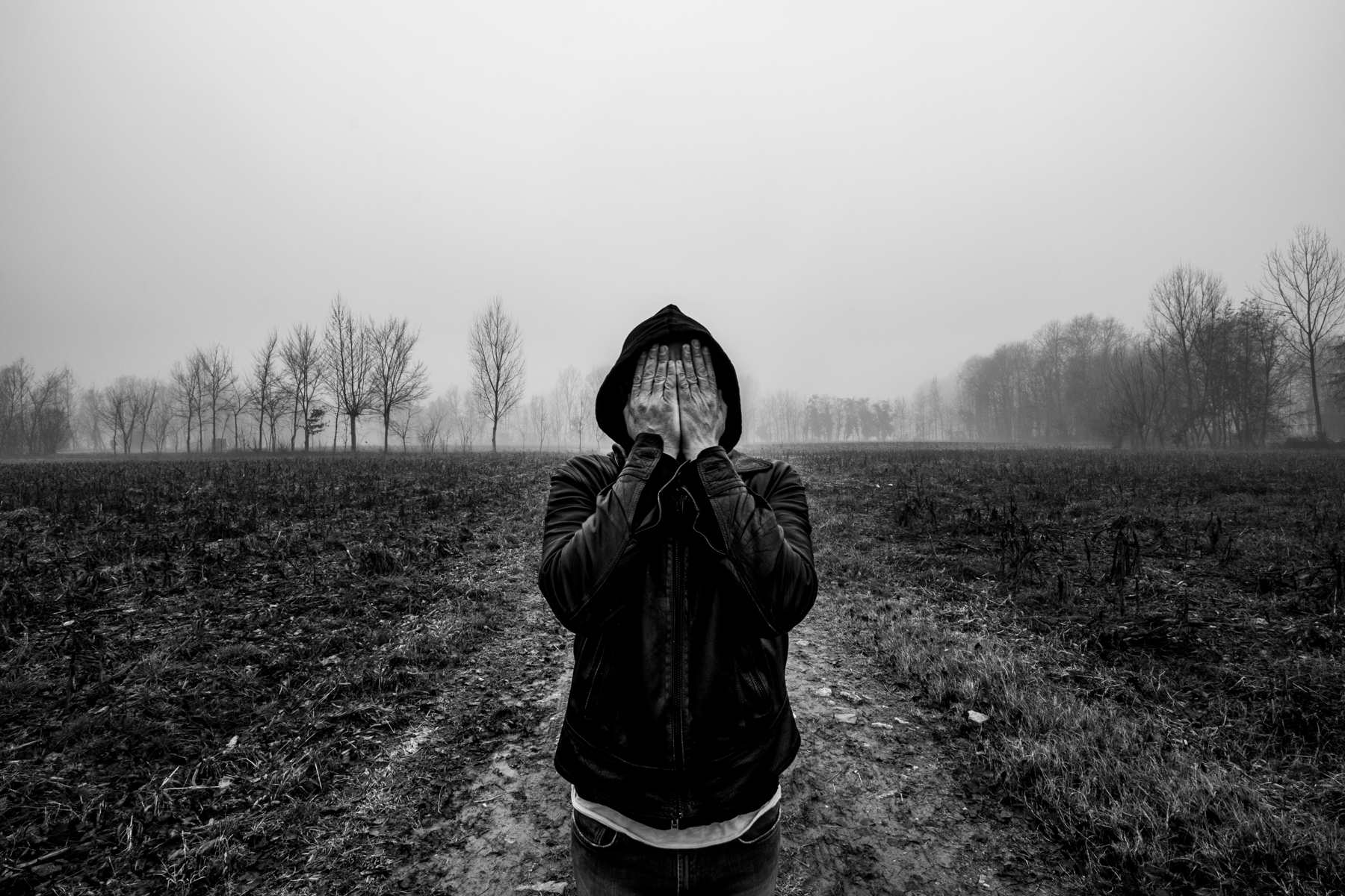 Black Out: sentieri di un trauma