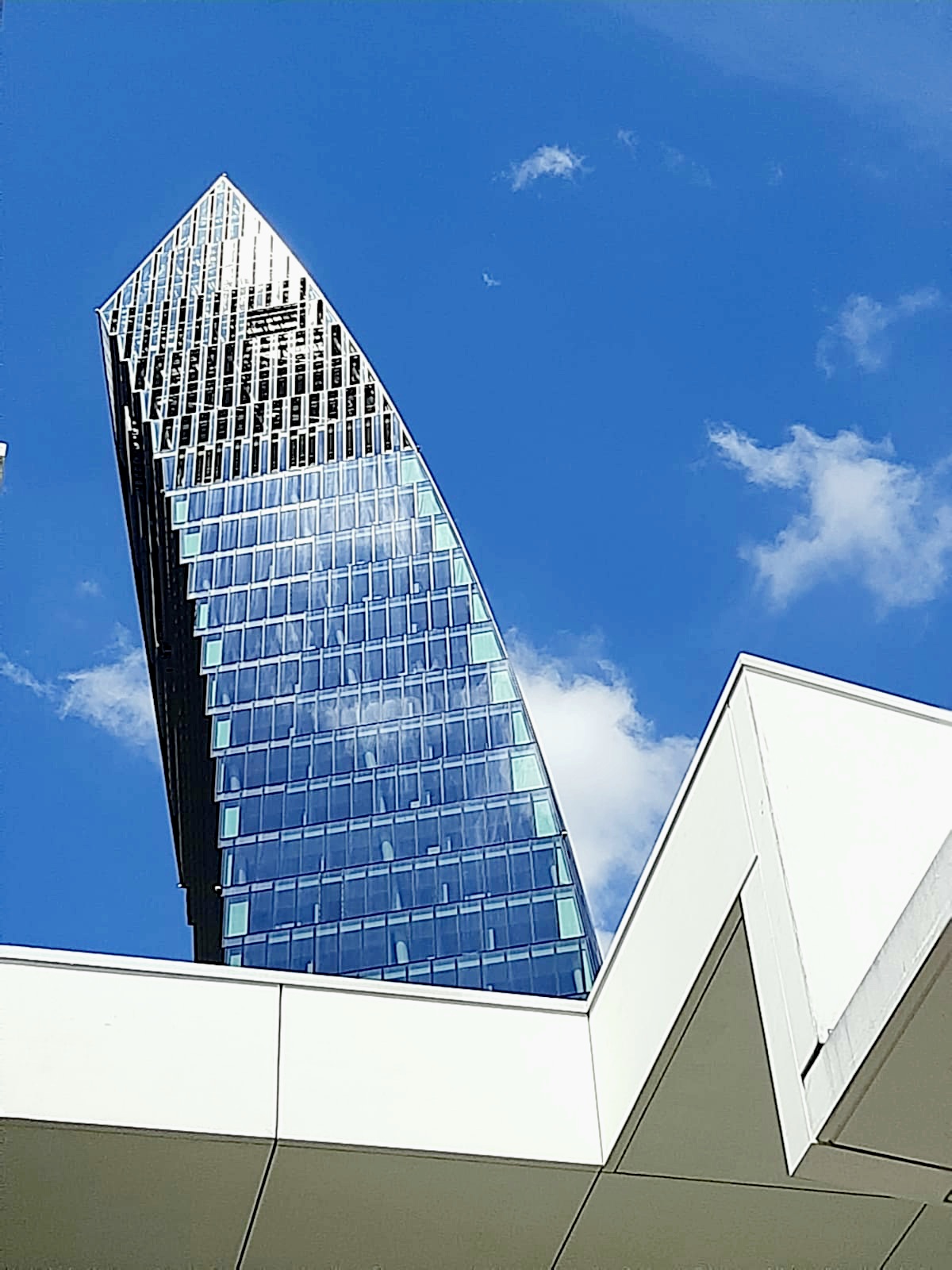 The curved.. city life