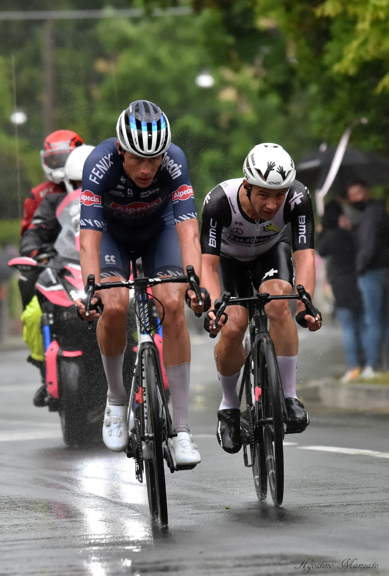 I vincitori della tappa di oggi sotto il diluvio