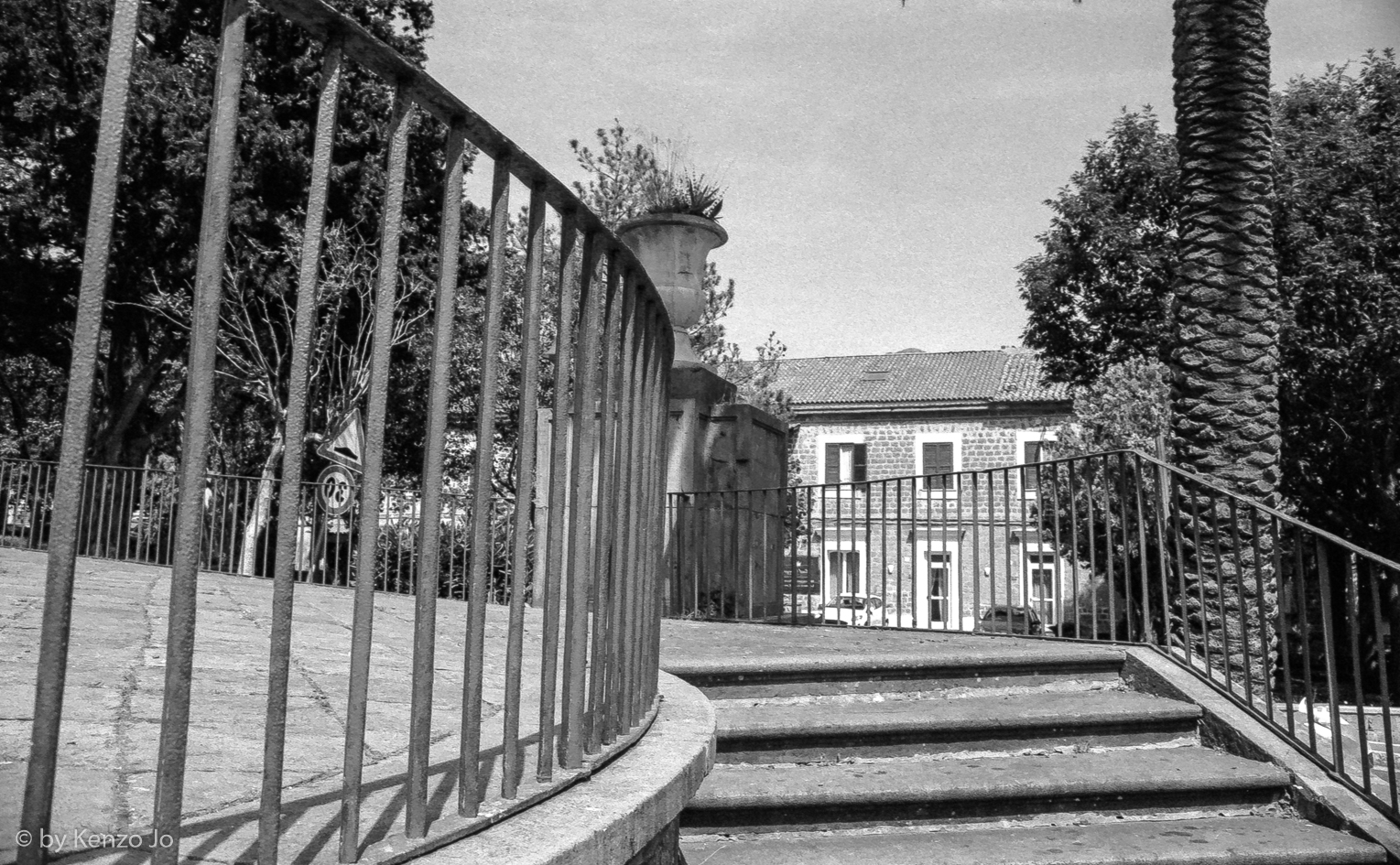 A curved climb and edges