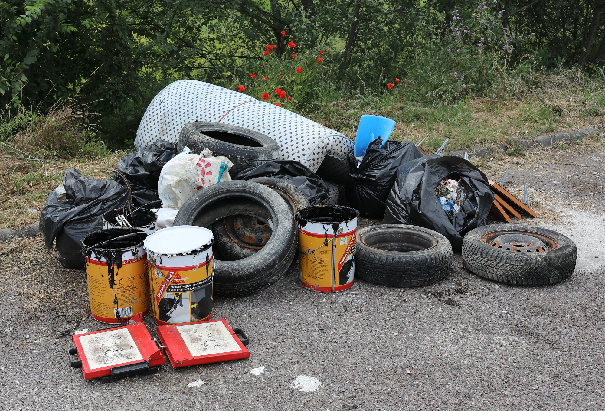 09/05/2021 - Abandoned stuff 5