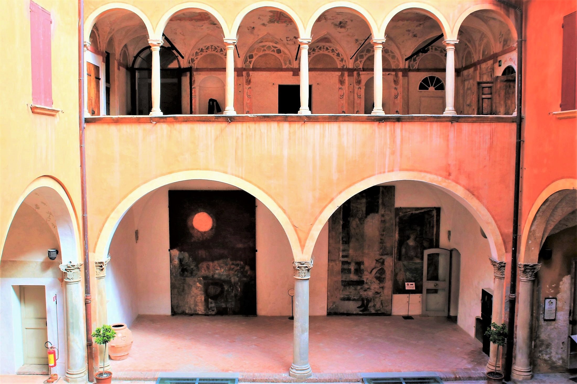 Gli archi della rocca