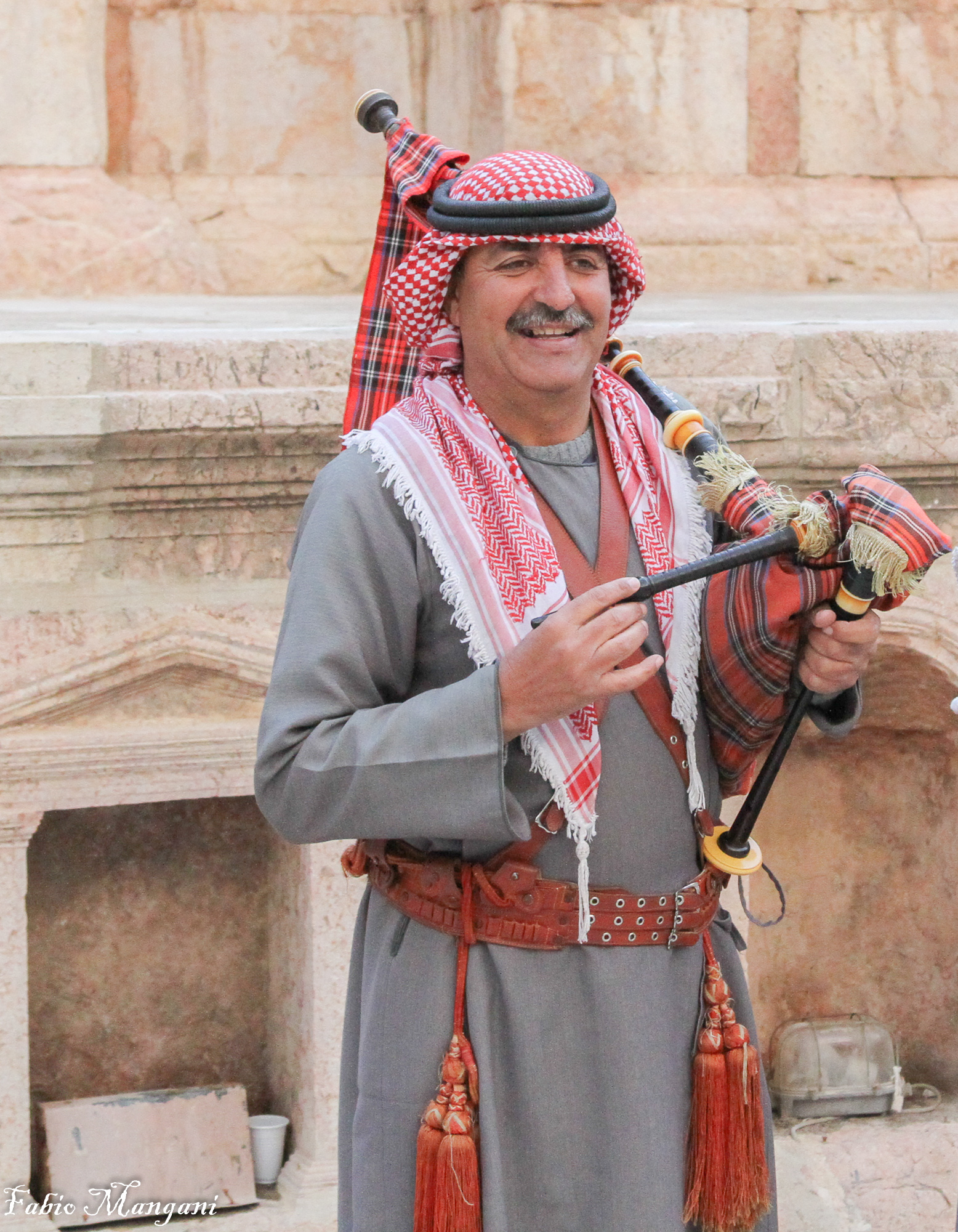 Giordania 2013 -il custode dell'anfiteatro Jarash