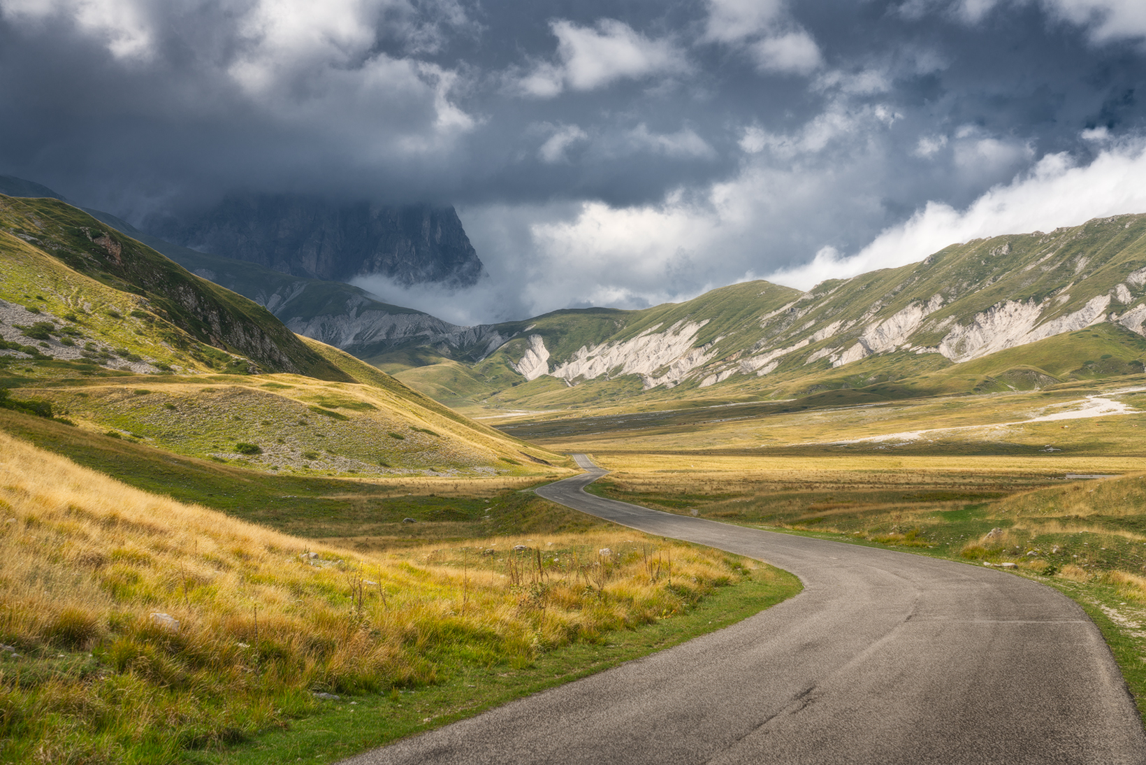 The Plain and its Master