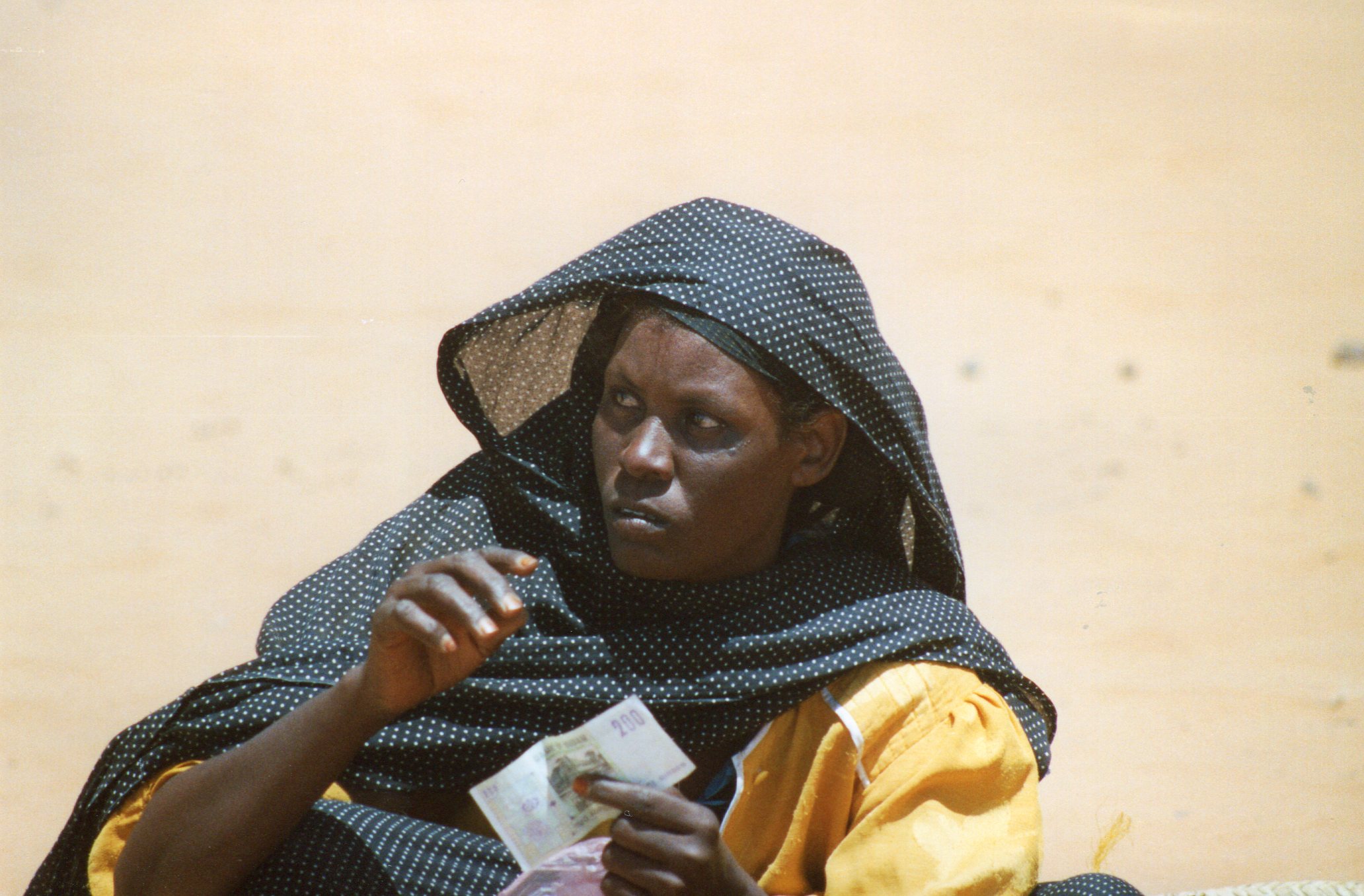 venditrice di souvenir a Merowe