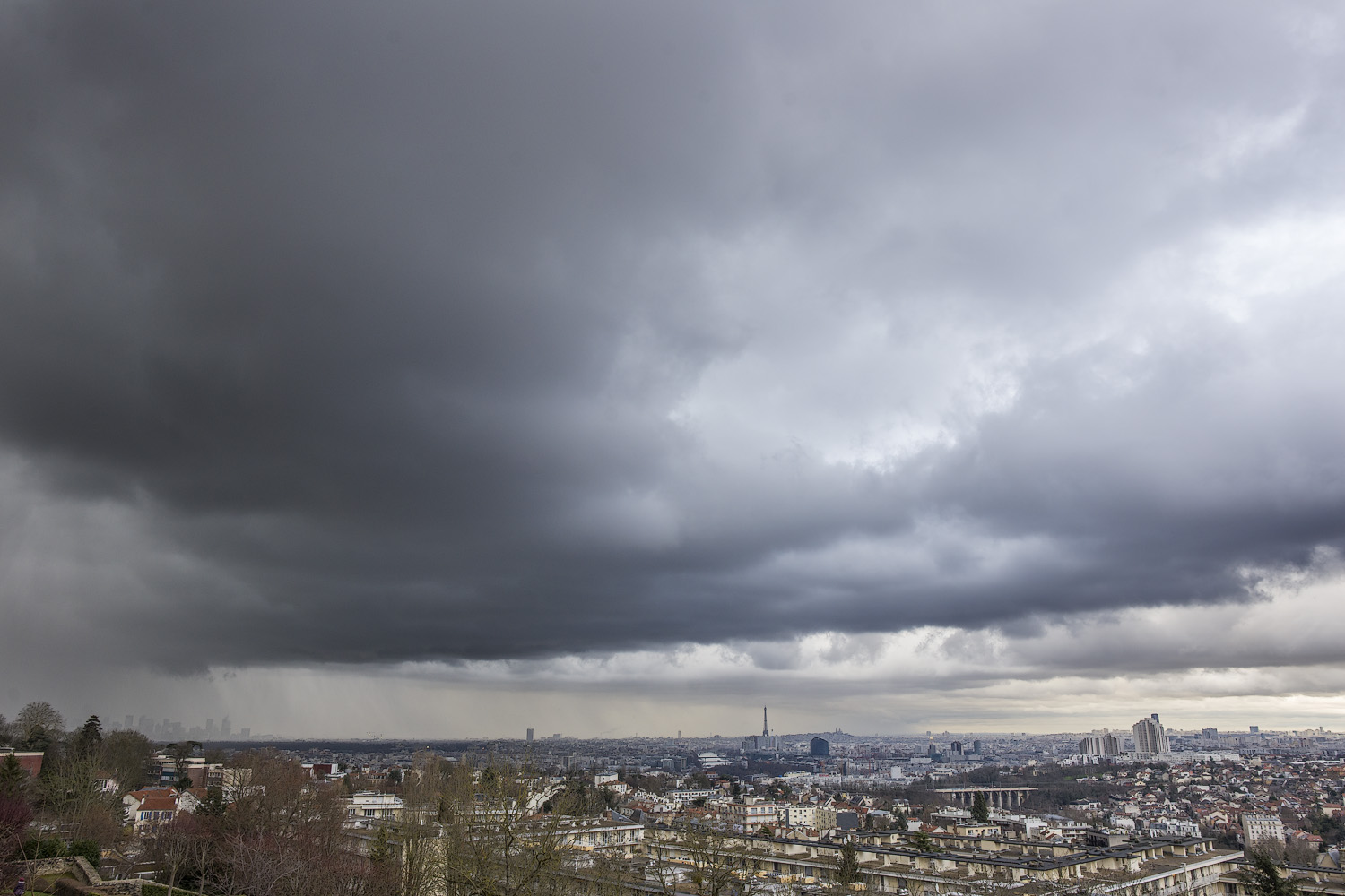 Turmoil over Paris
