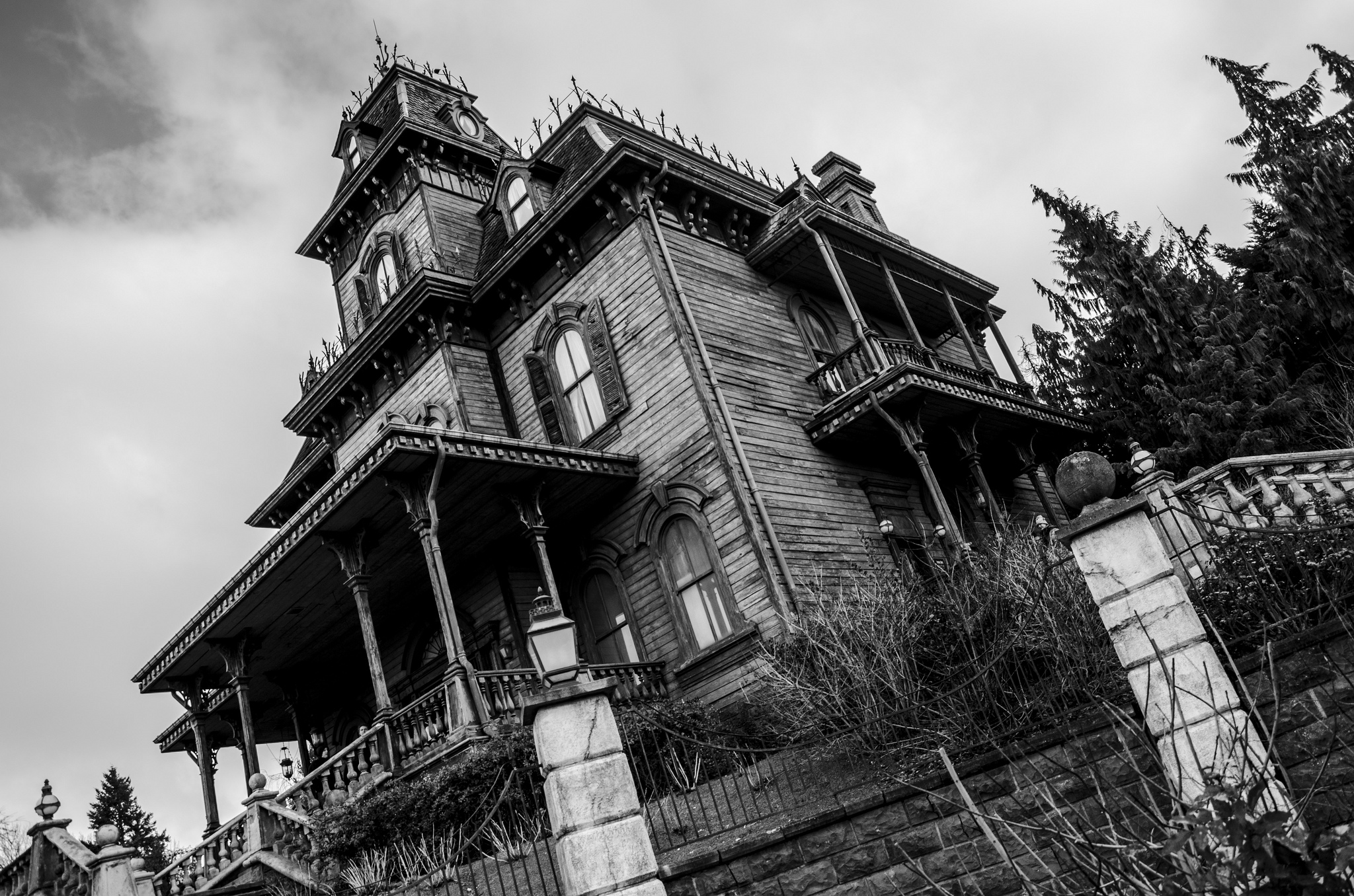 ghost manor