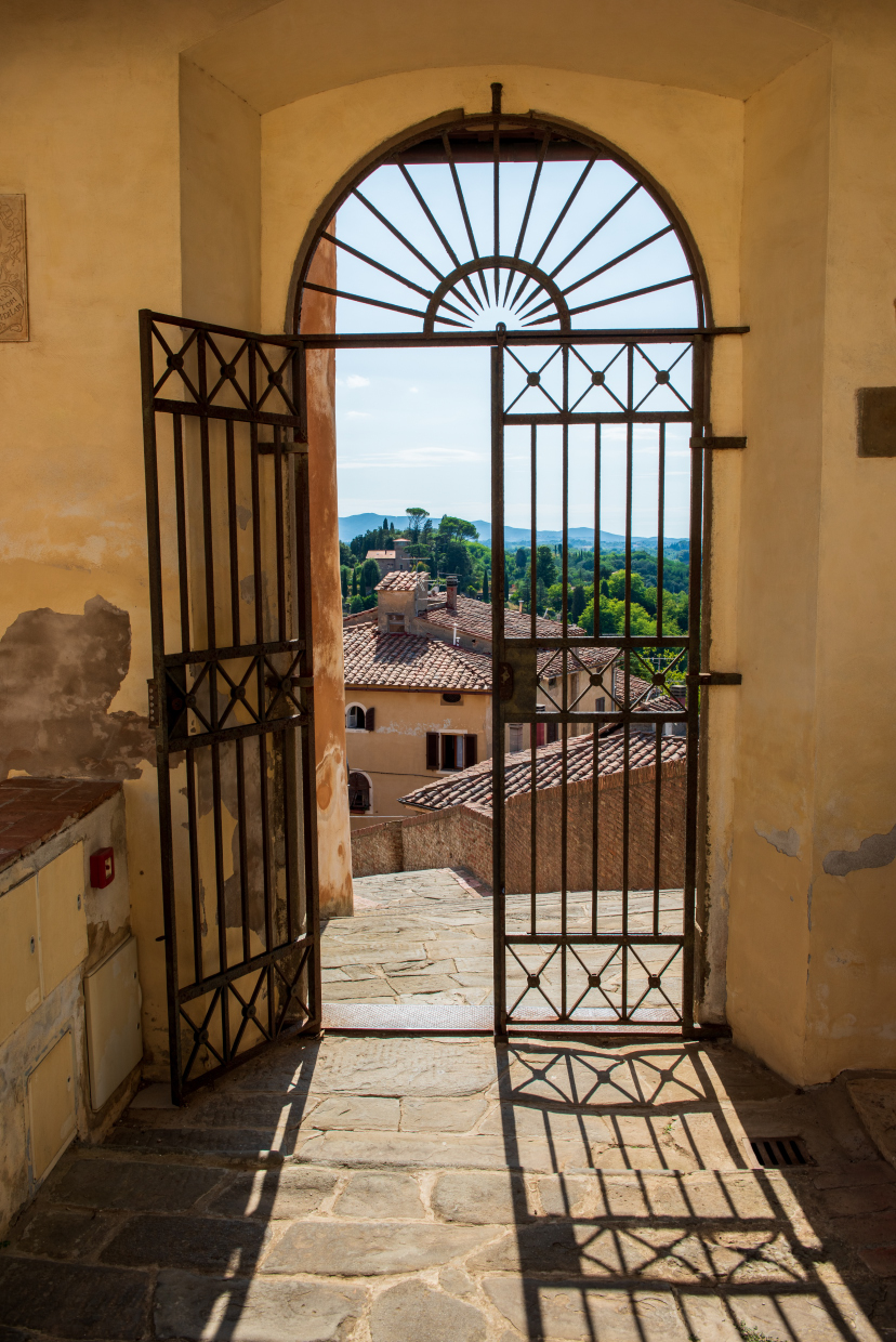 Lari Pi Castello