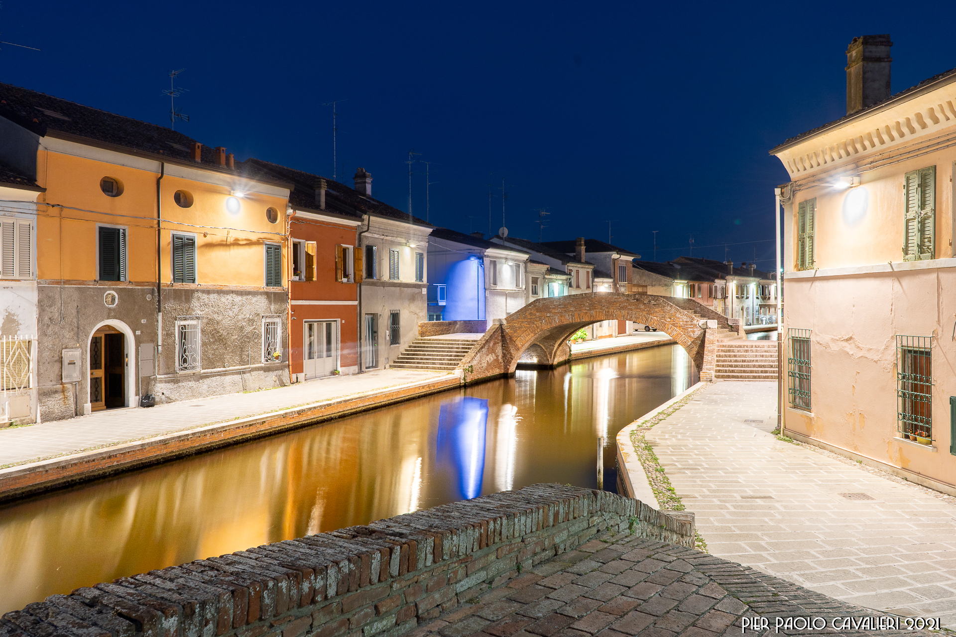 Ponte dei Sisti overlooking Ponte San Pietro
