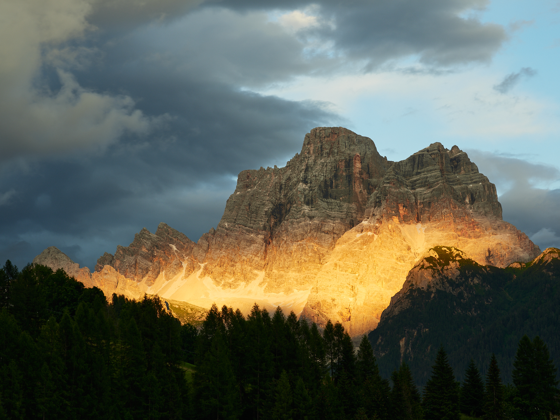 Pelmo in the golden hour