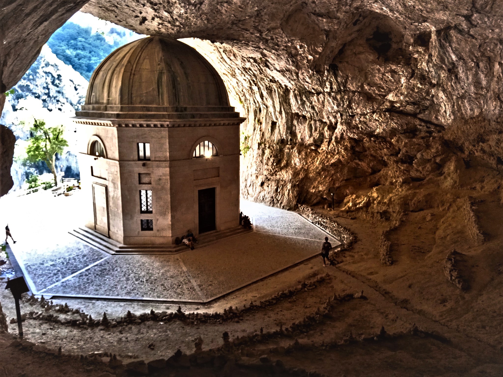 tempio di santa maria in frasaxa