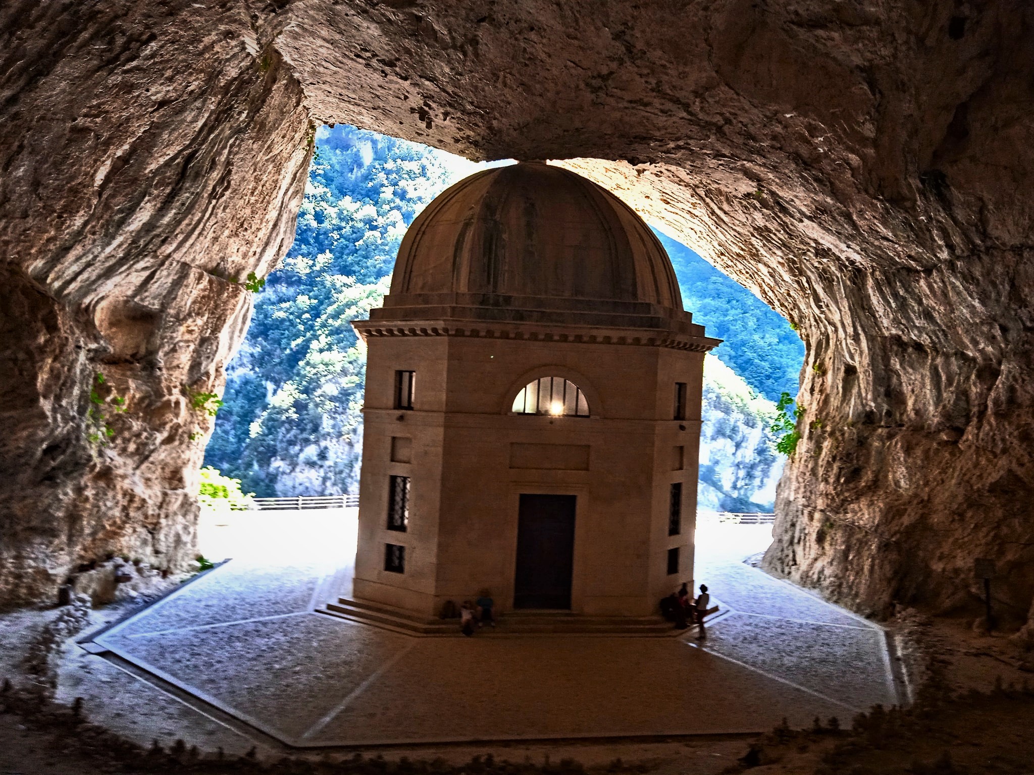 tempio di santa maria infrasaxa   genga