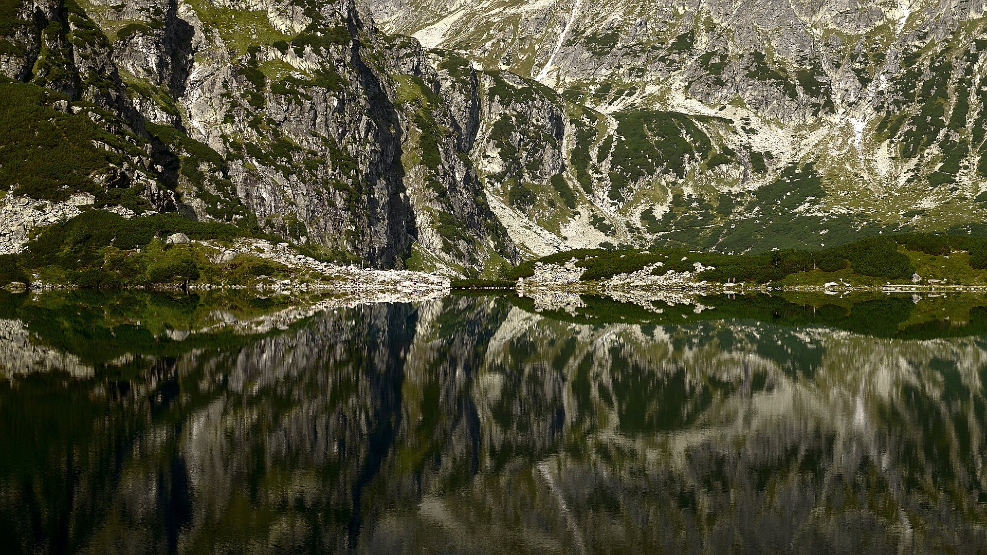 Mountain mirror