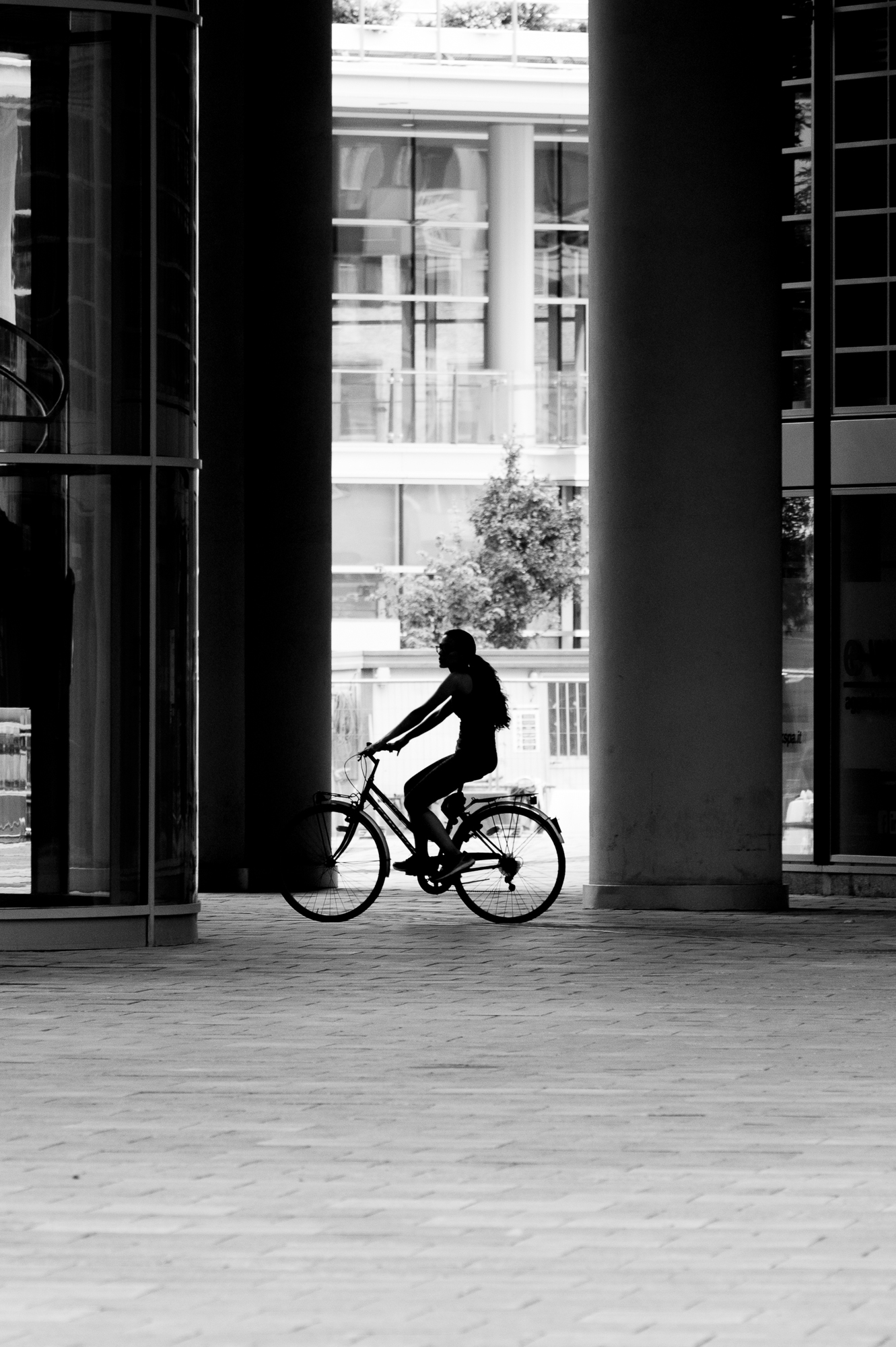 pedalata tra le colonne