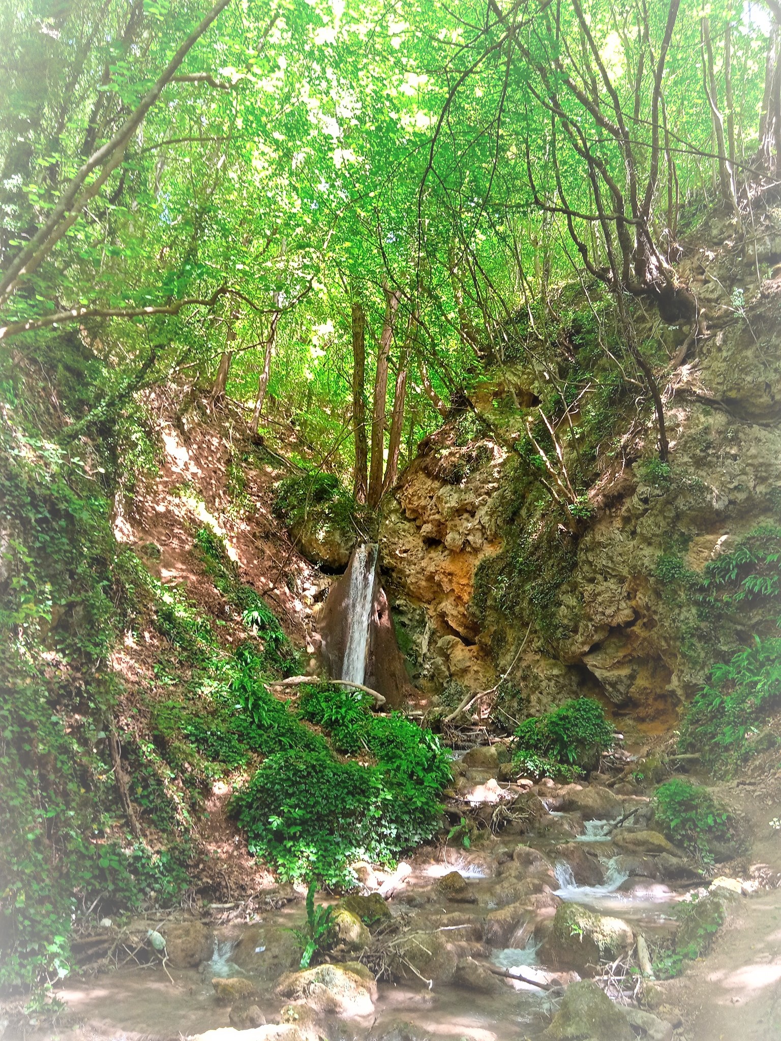 cascata le ferce nocera umbra