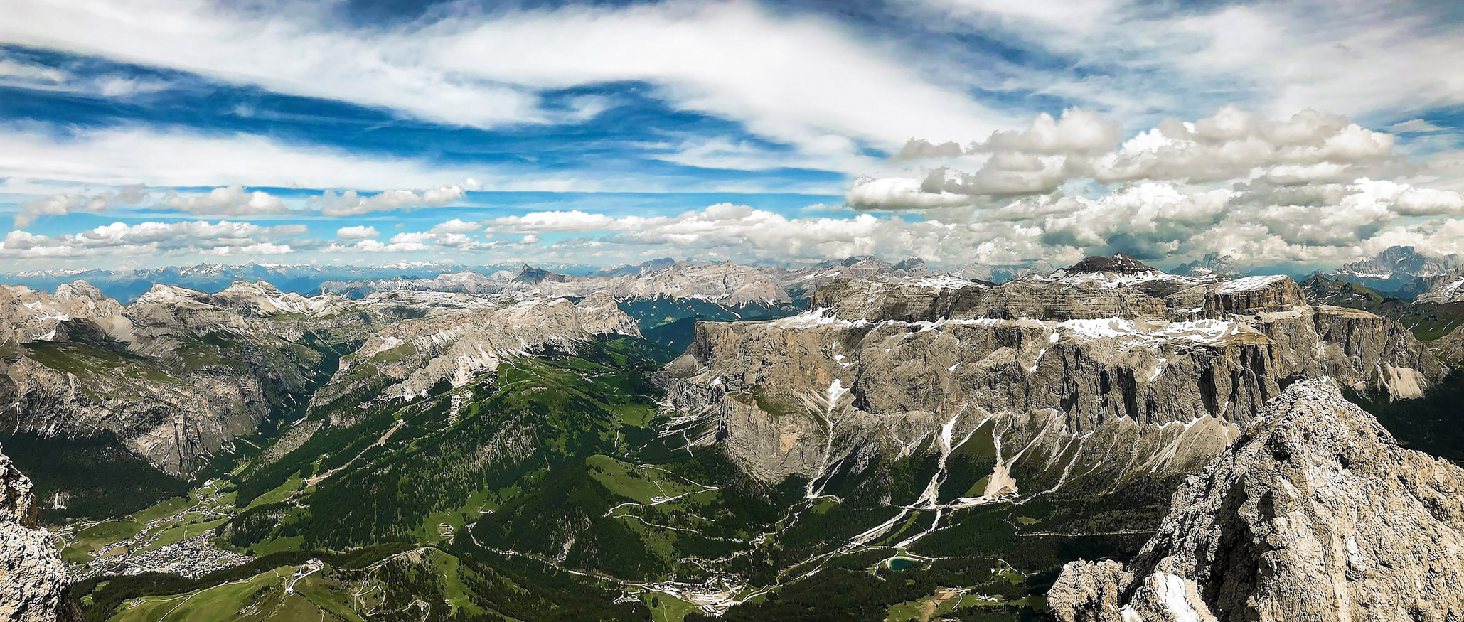 Amarcord 26 - Dalla vetta del Sassolungo 3191 m.