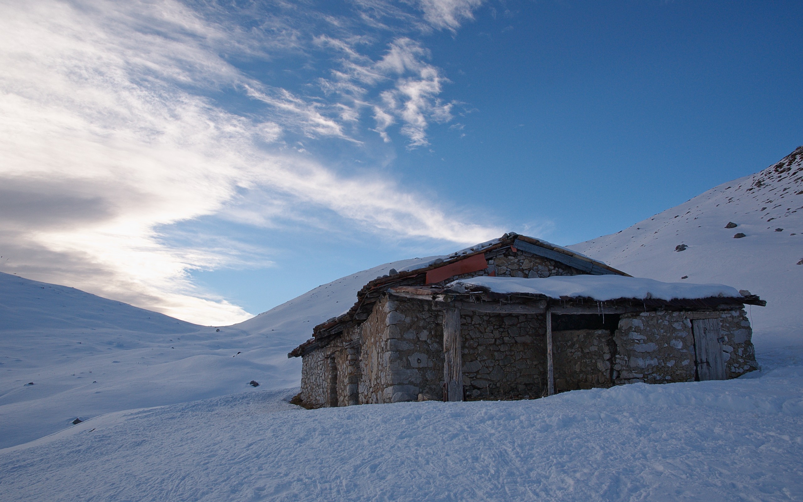 Hut in the snow