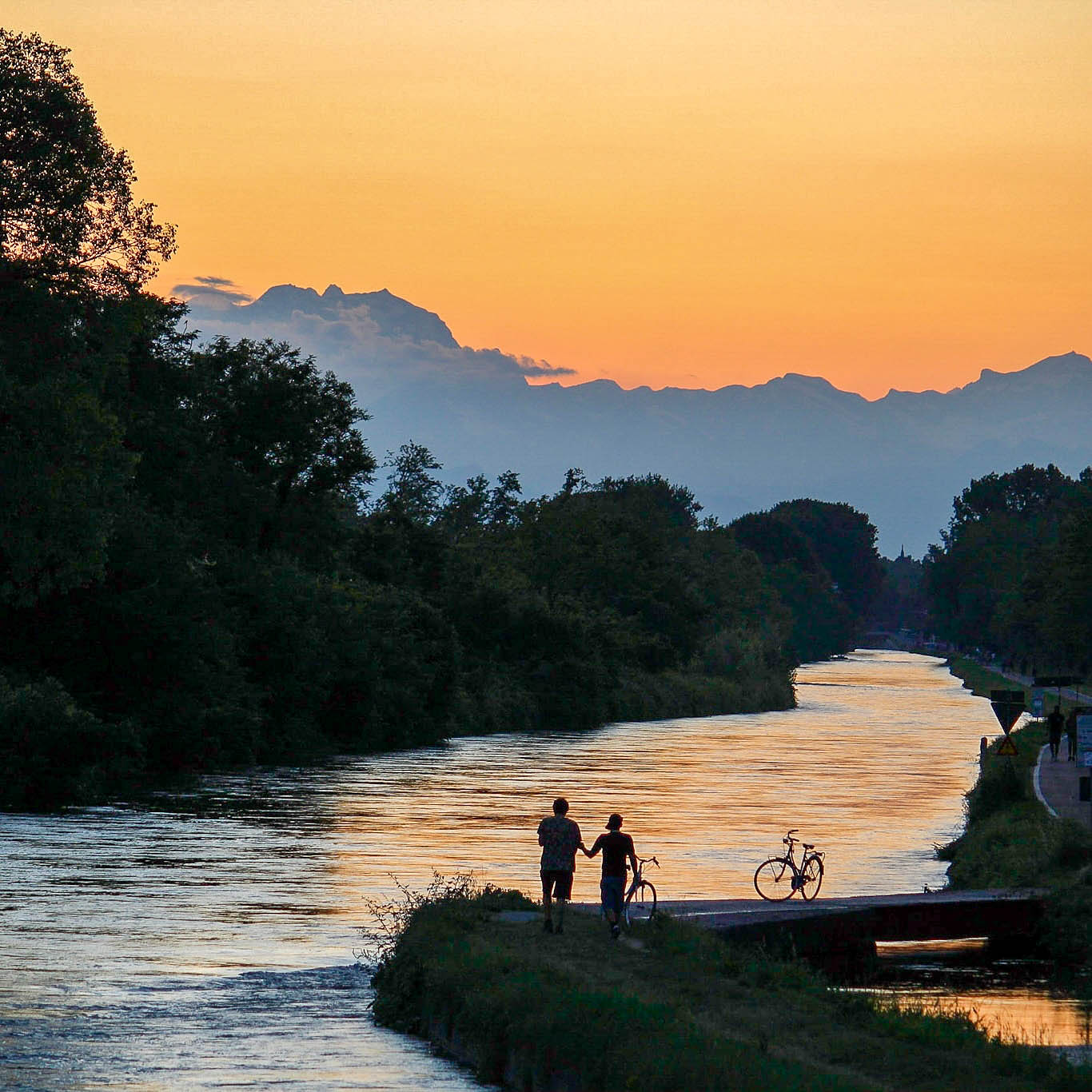 Tramonto sul Naviglio