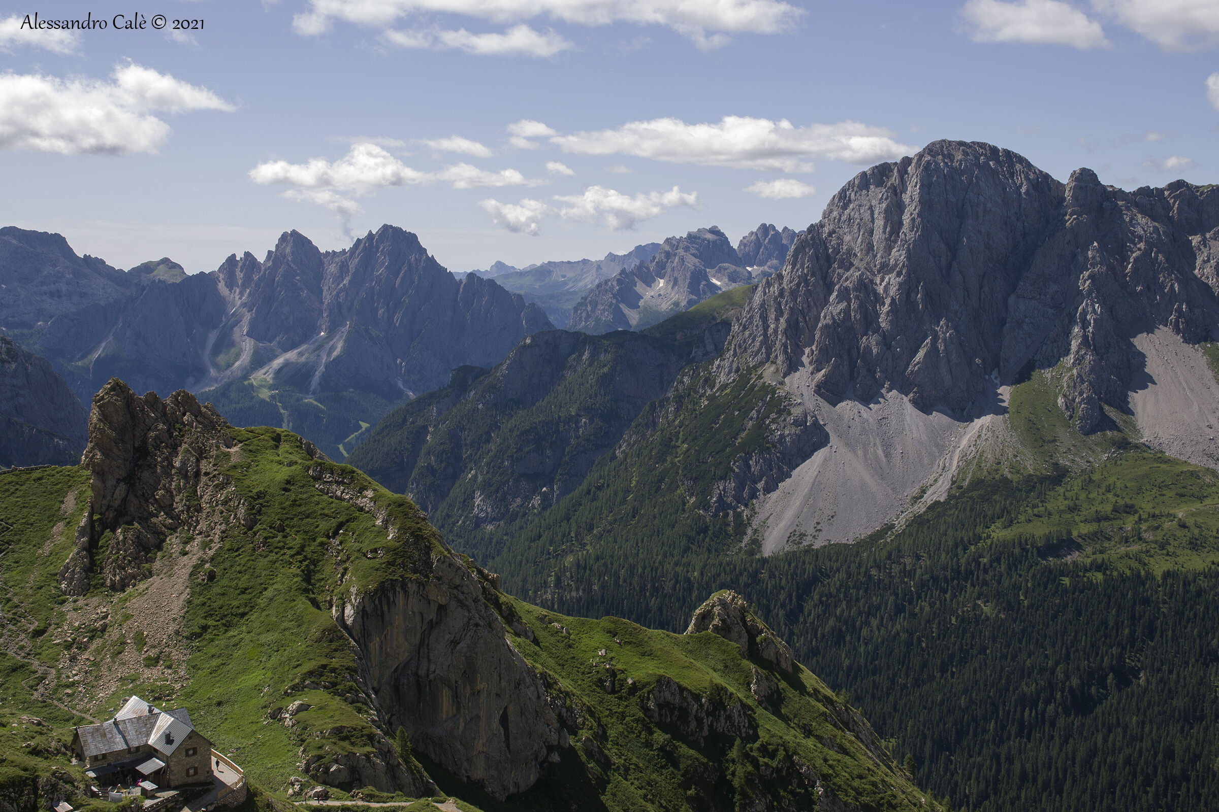 Salendo verso Passo Sesis 3372