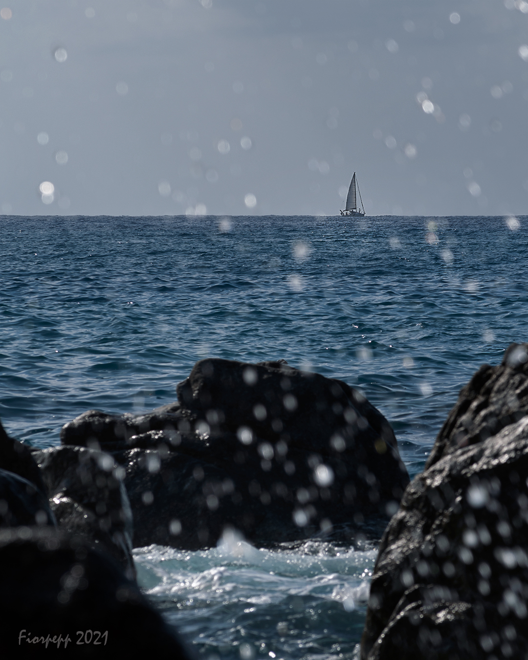 Sailing with the wind in the stern