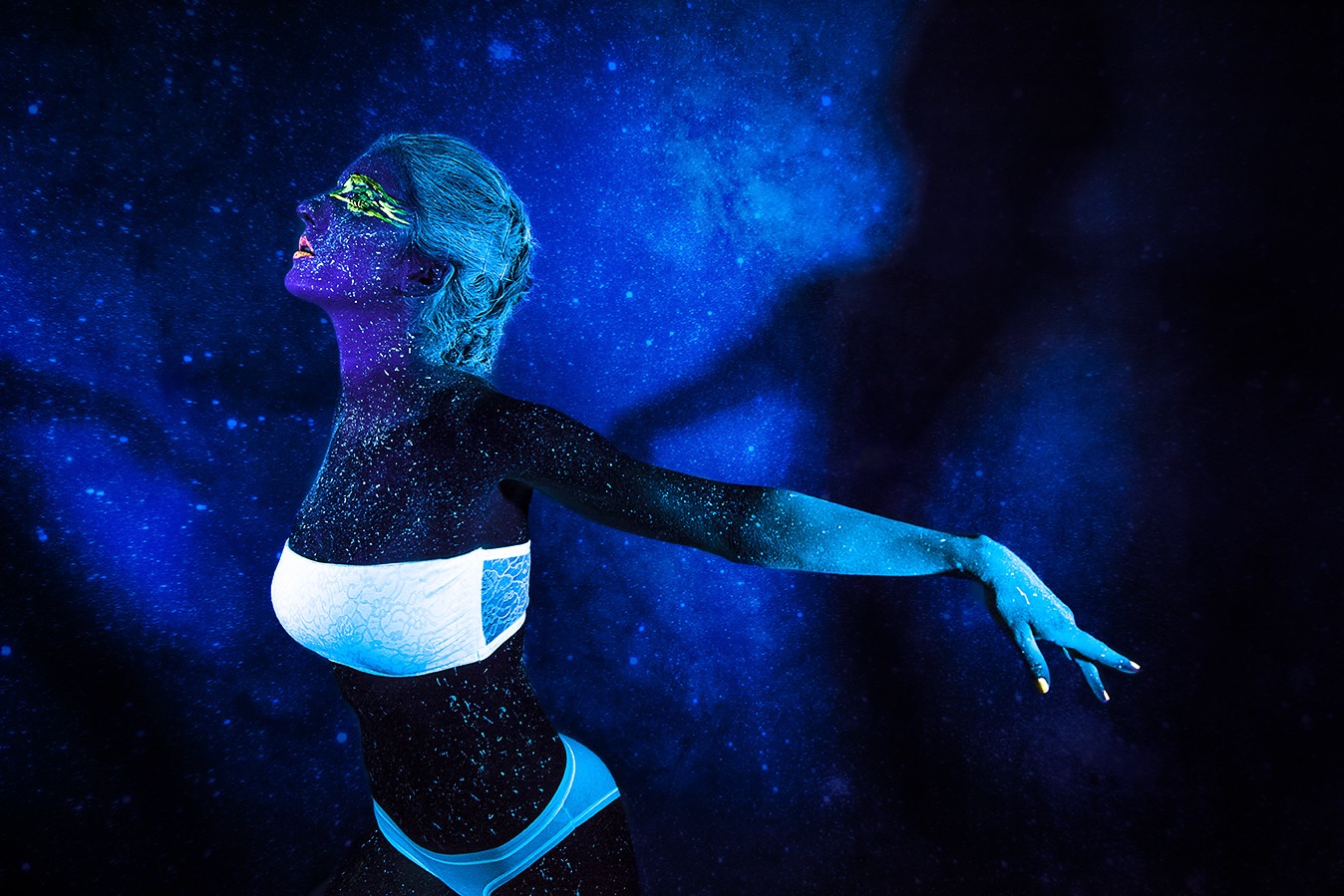 Dancing in the UniVerse