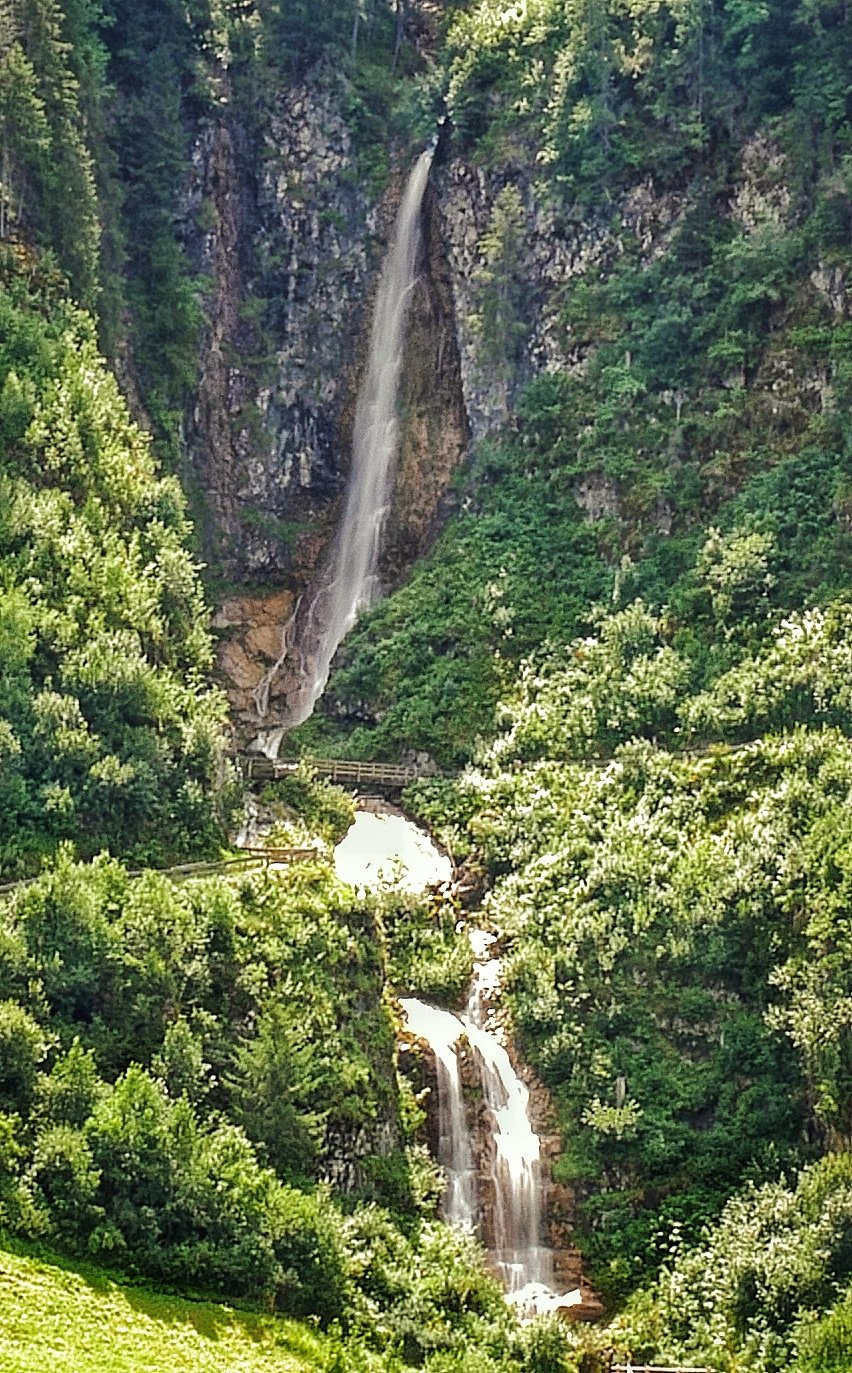 piccola cascata - dolomiti valgardena