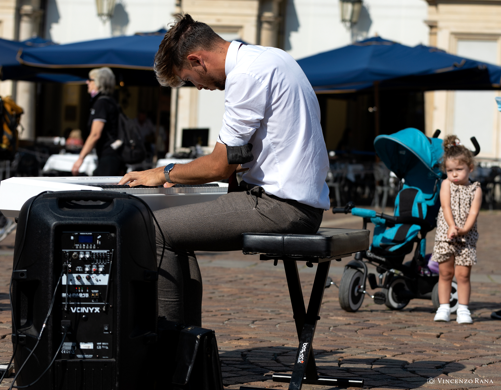 Street artist in Piazza San Carlo