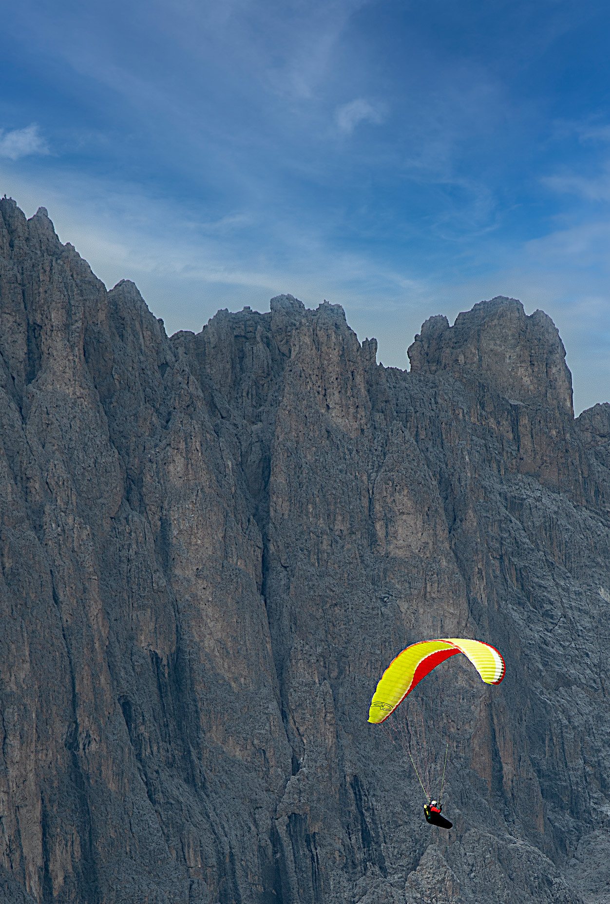 Volando sul Passo Sella