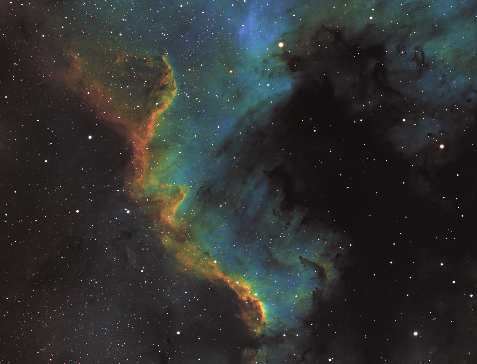 Il Muro del Cigno in Hubble Palette NEW