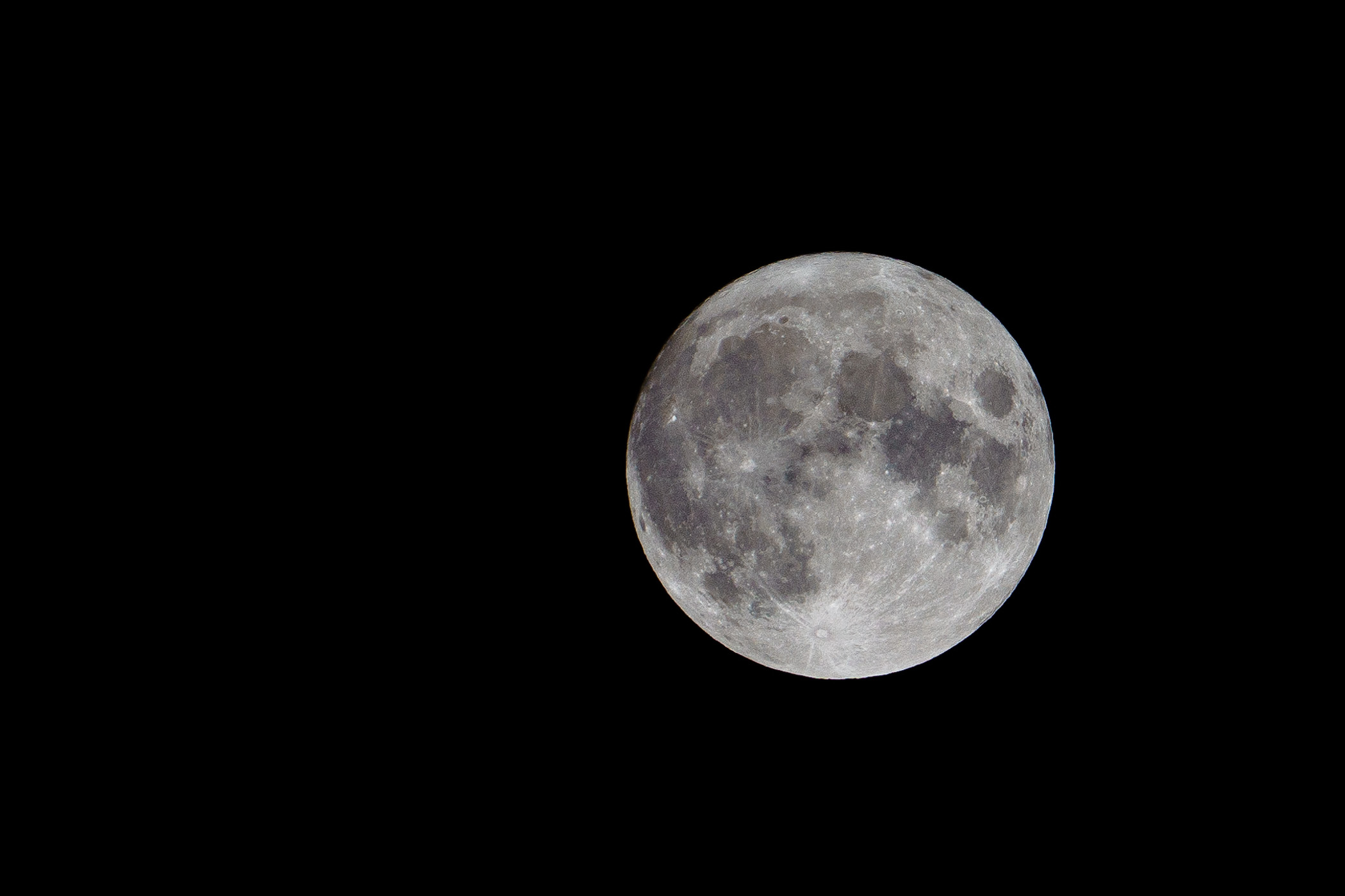 Plenilunio di Settembre molto luminoso